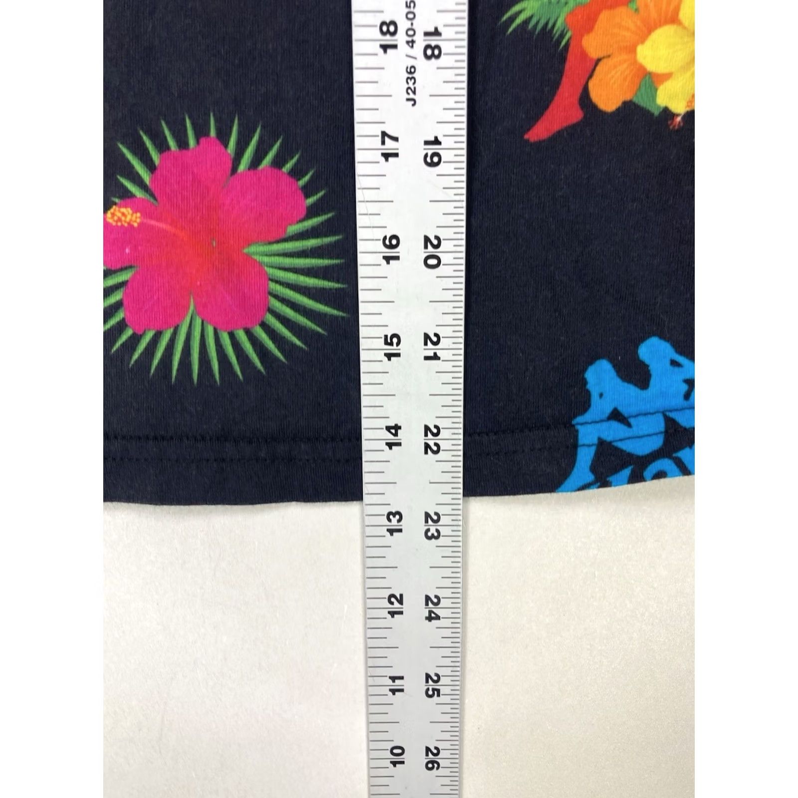 Kappa Kappa Logo Floral All Over Print Graphic T-shirt Women Small Black Short Sleeve Size S / US 4 / IT 40 - 7 Thumbnail