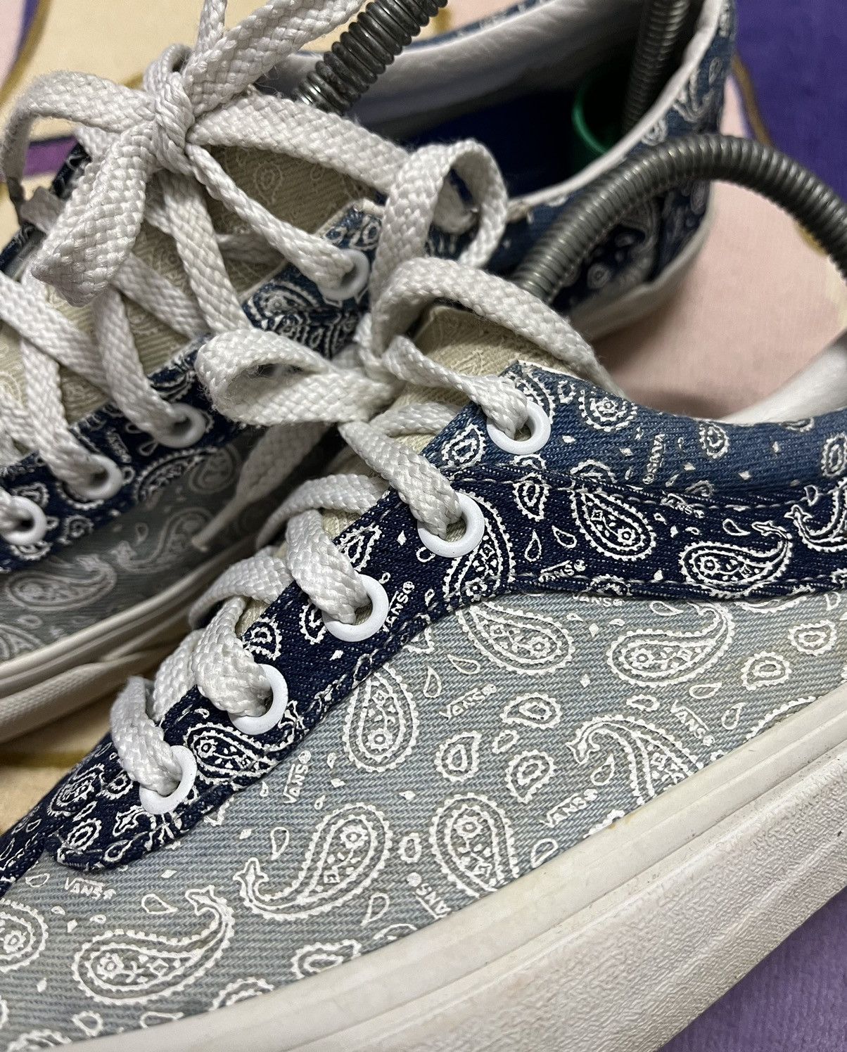 Vans VANS Bold Bandana Shoes Size US 6 / EU 39 - 4 Thumbnail