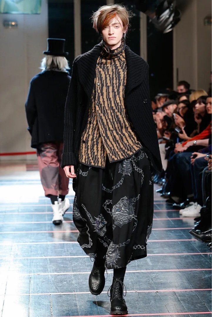 Yohji Yamamoto Yohji Yamamoto Black Scandal Celtic Chain Print Ballon Pants Size US 34 / EU 50 - 10 Thumbnail