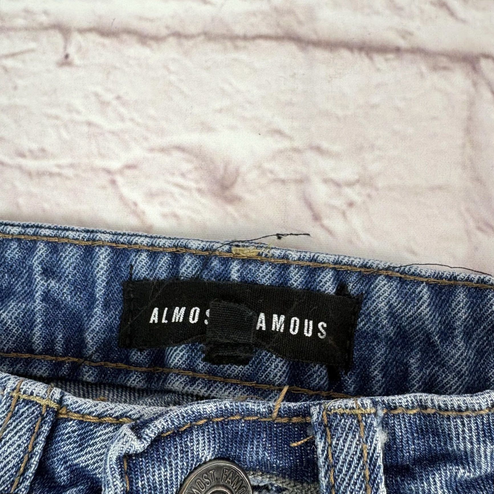 Almost Famous Almost Famous Jeans Juniors 3 Medium Wash Distressed Straight Crop 26x26 Denim Size 26" / US 2 / IT 38 - 4 Thumbnail
