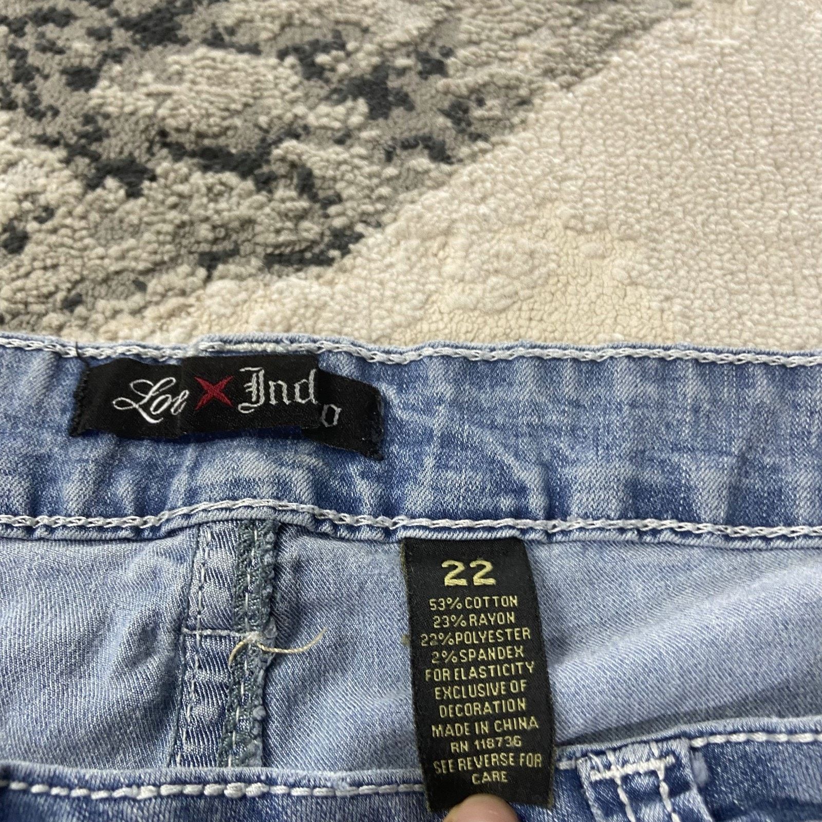 Indigo Love Indigo Capri Y2K Jeans Womens 22 Blue Stretch Embroide Size 22" - 7 Thumbnail