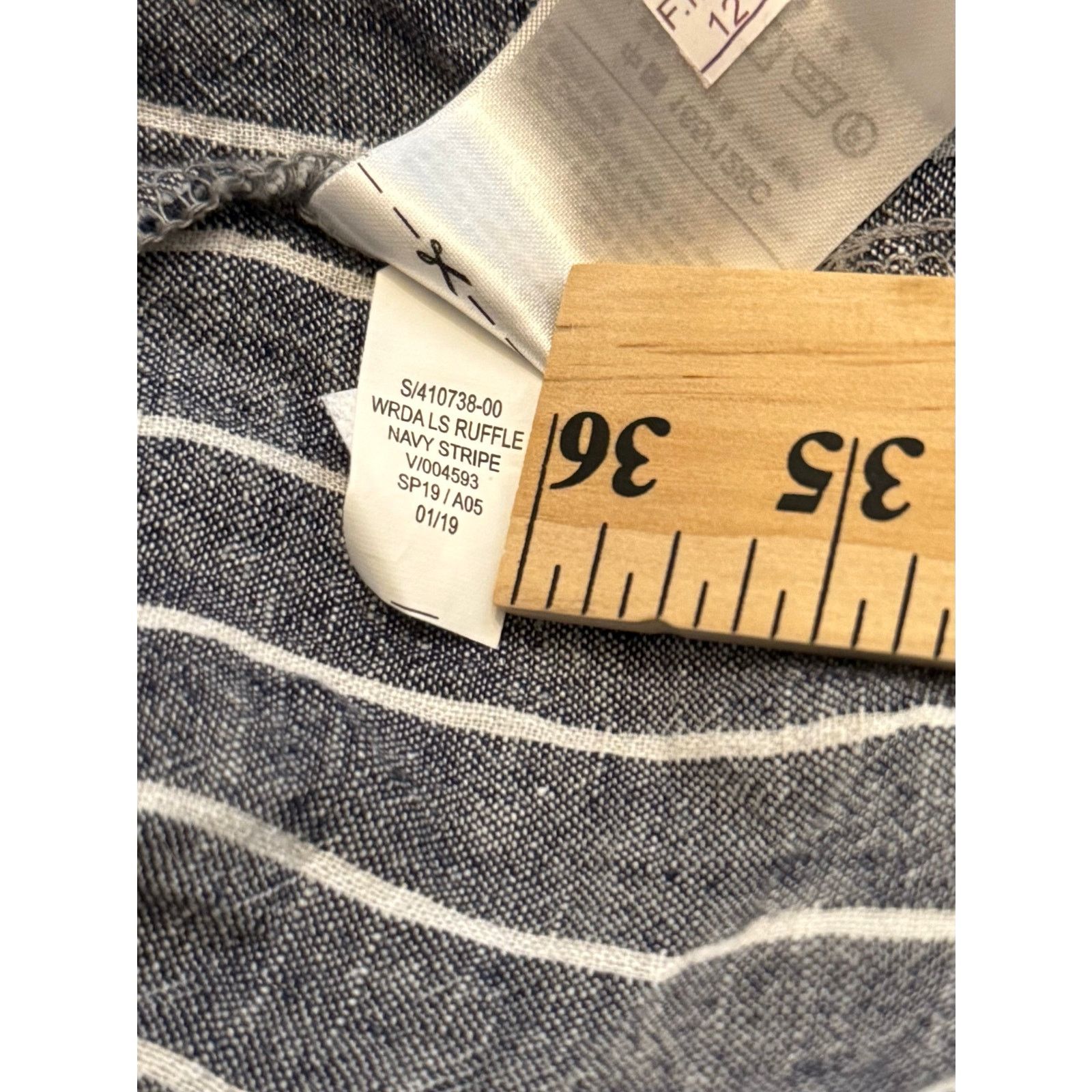 Old Navy NWT Old Navy Women's Gray White Stripes 3/4 Sleeve Top 2X Size XXL / US 16-18 / IT 52-54 - 8 Thumbnail
