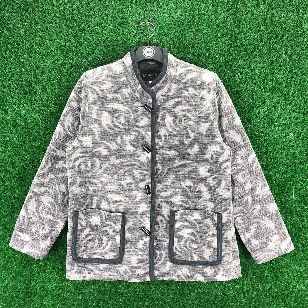 Japanese Brand × Vintage Vintage 90's Gracious Fullprint Jacket Button up Size M / US 6-8 / IT 42-44 - 1 Thumbnail