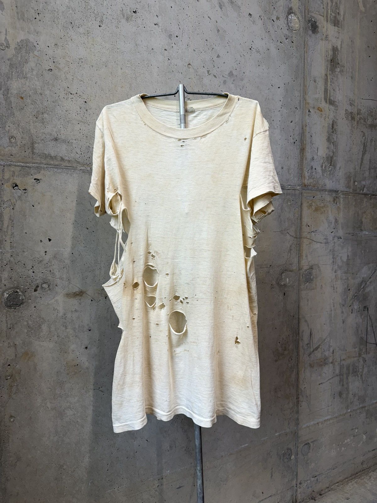 Vintage Thrashed Faded 1950s White T Shirt ERD Grunge Size US M / EU 48-50 / 2 - 1 Thumbnail