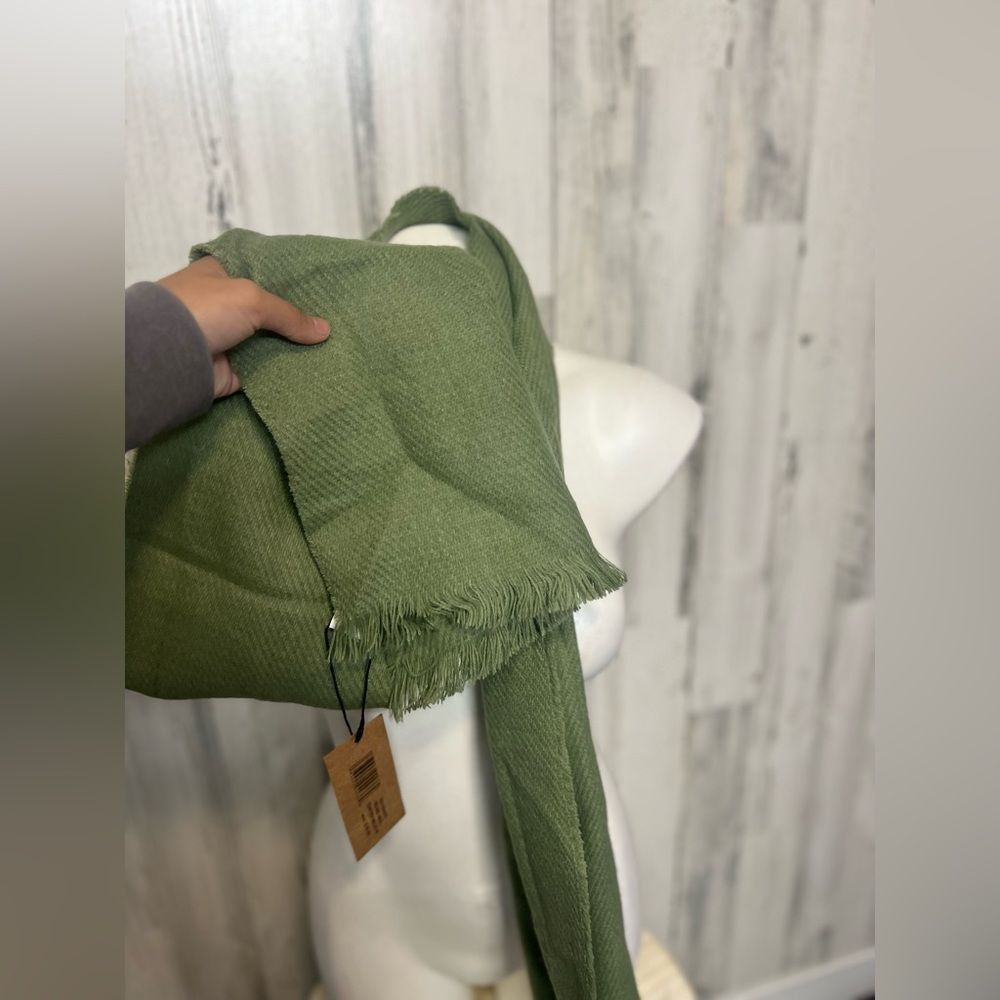 Steve Madden Steve Madden Olive Green Oversized Fringe Scarf – Soft Acryl Size ONE SIZE - 3 Thumbnail