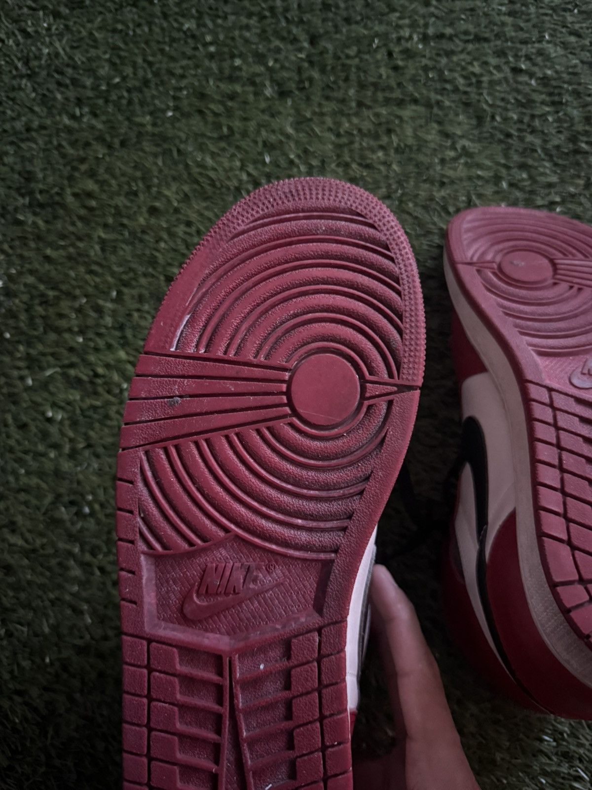 Nike Air Jordan 1 Chicago Lost and Found Size US 9.5 / EU 42-43 - 13 Thumbnail