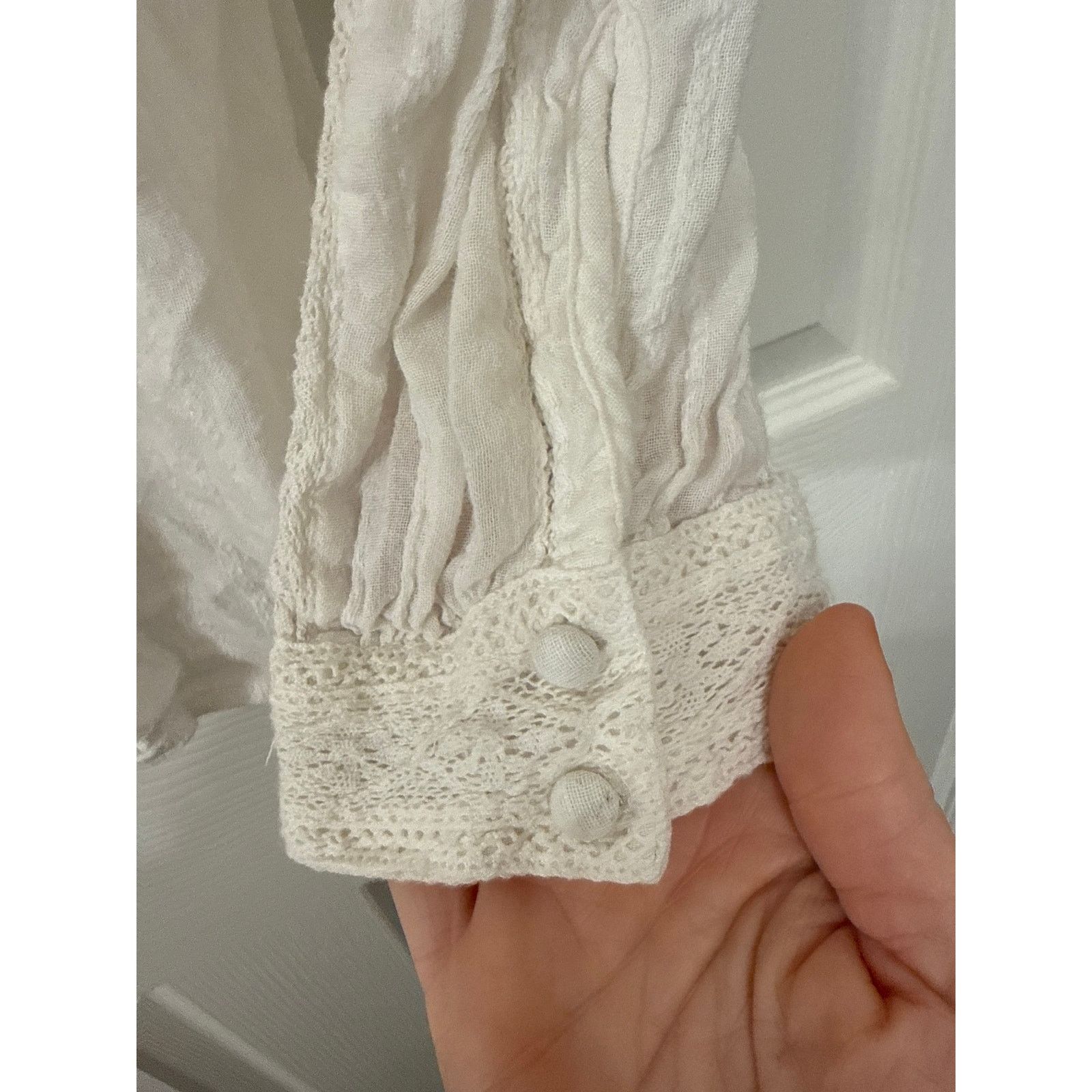 American Eagle Outfitters American Eagle White Boho Babydoll Eyelet Peasant Top, M Size M / US 6-8 / IT 42-44 - 7 Thumbnail