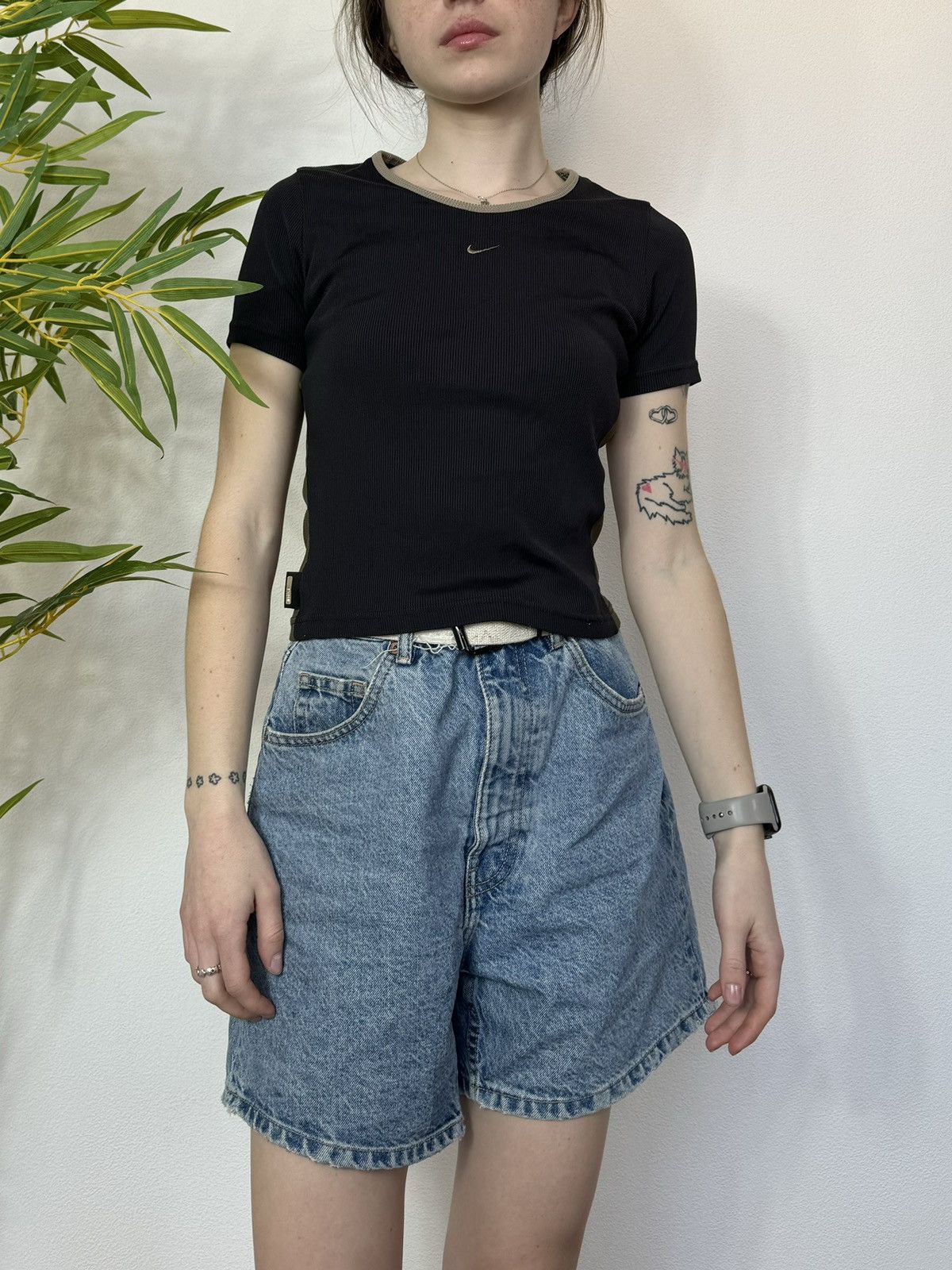Nike 1990s NIKE MINI SWOOSH CENTER TEE TOP Size XS / US 0-2 / IT 36-38 - 1 Thumbnail