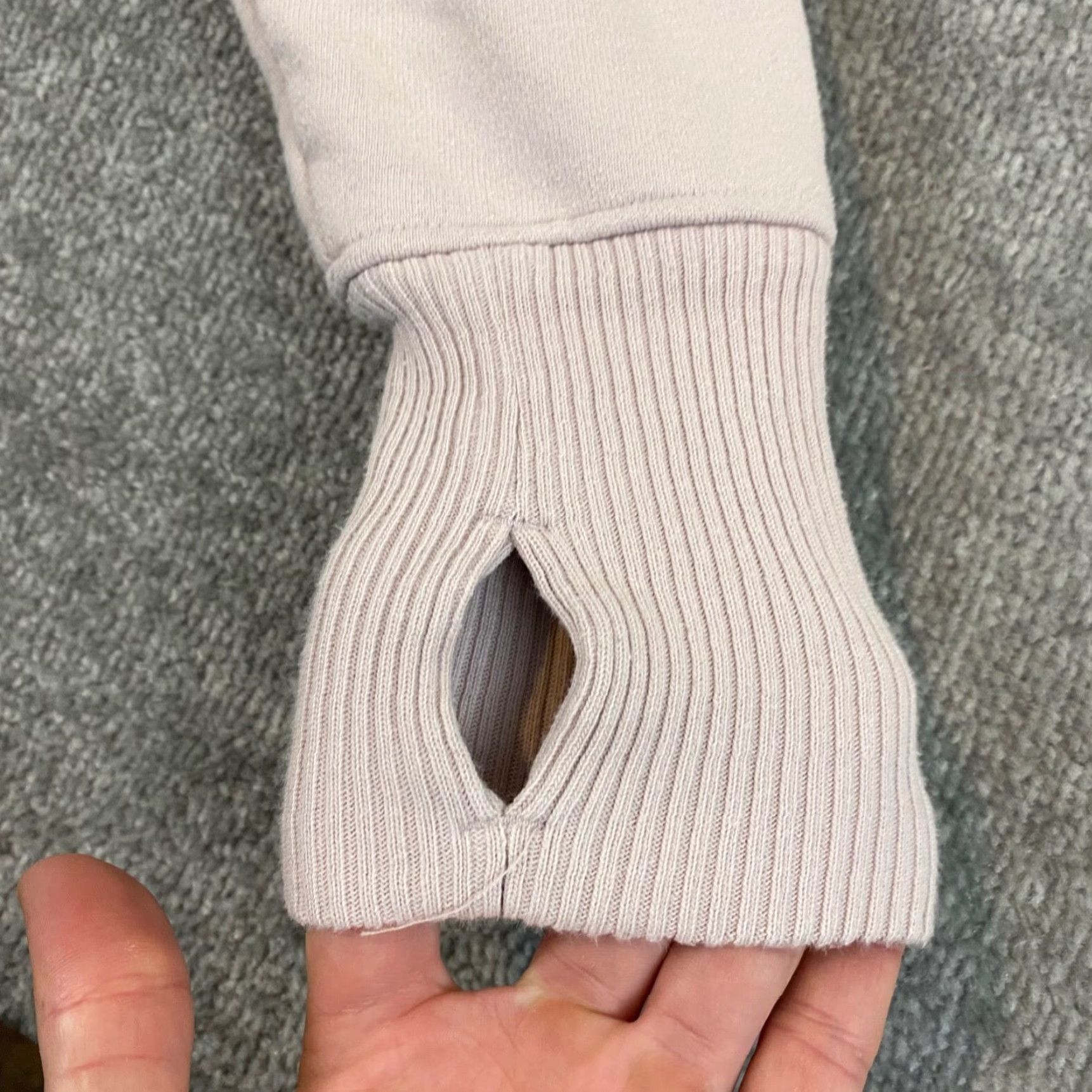 Athleta Athleta Sweatshirt Funnel Neck Thumbhole Womens Small Faint Pink Athletic 870421 Size S / US 4 / IT 40 - 6 Thumbnail