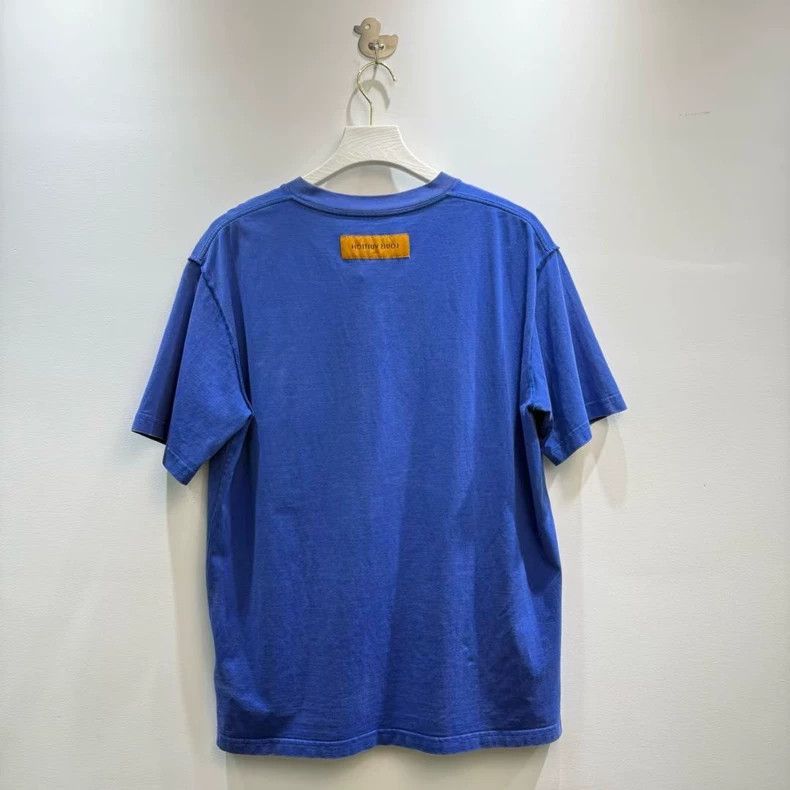 Louis Vuitton Louis Vuitton Embossed logo short sleeve Size US XL / EU 56 / 4 - 5 Thumbnail