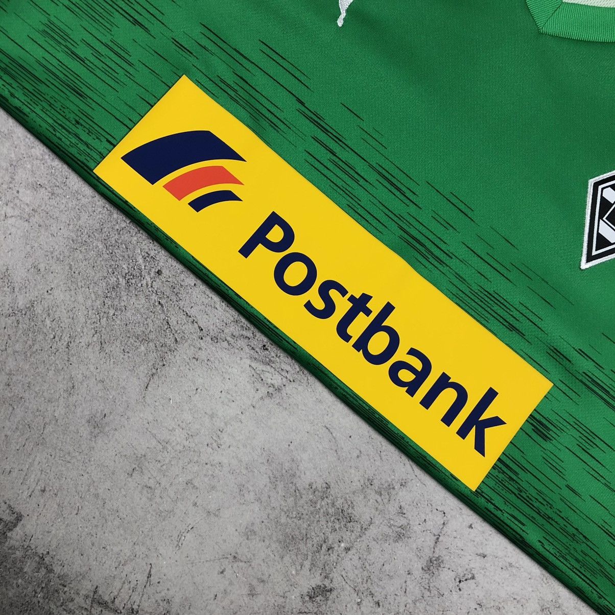 Puma Borussia Monchengladbach 2018-2019 Puma Third Soccer Jersey Size US M / EU 48-50 / 2 - 11 Thumbnail