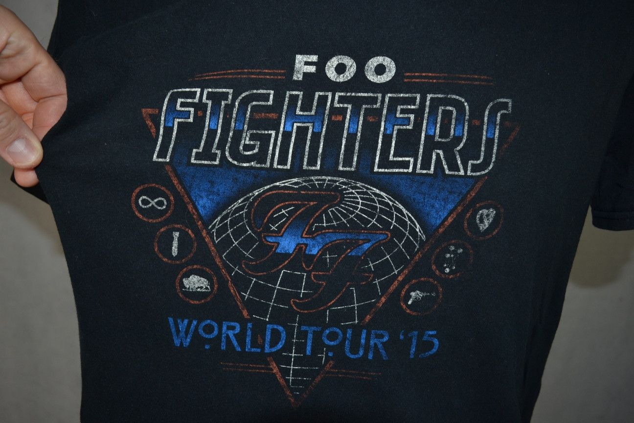 Band Tees × Vintage Foo Fighters World Tour 2015 tee t-shirt M Size US M / EU 48-50 / 2 - 5 Thumbnail