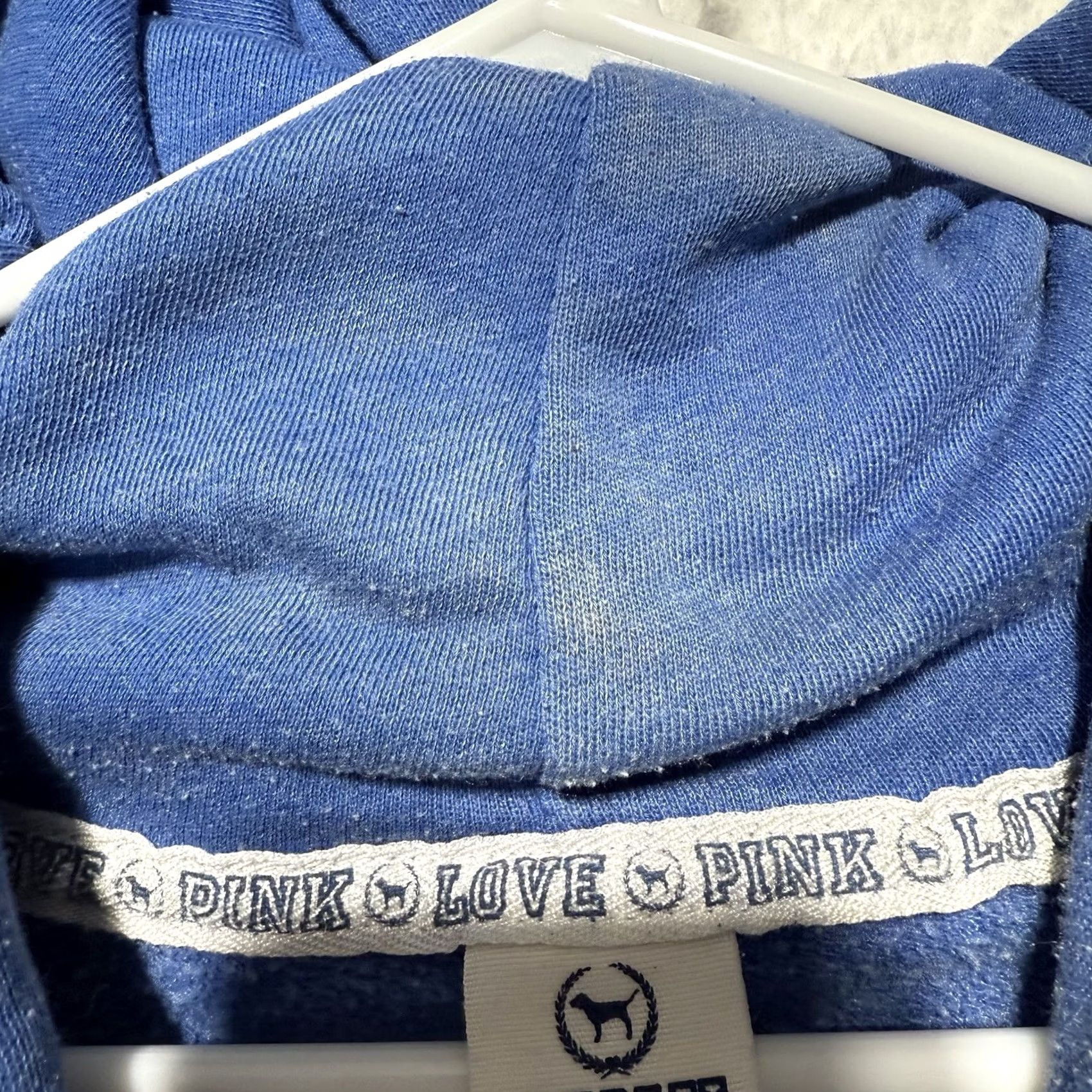 Victoria's Secret VINTAGE? No. Pink by Victoria Secret Women’s Blue Zip up Hooded Sweatshirt L Womens Blue Full Zip Hooded Sweatshirt Victoria's Secret Activewear 90s? Size L / US 10 / IT 46 - 4 Thumbnail