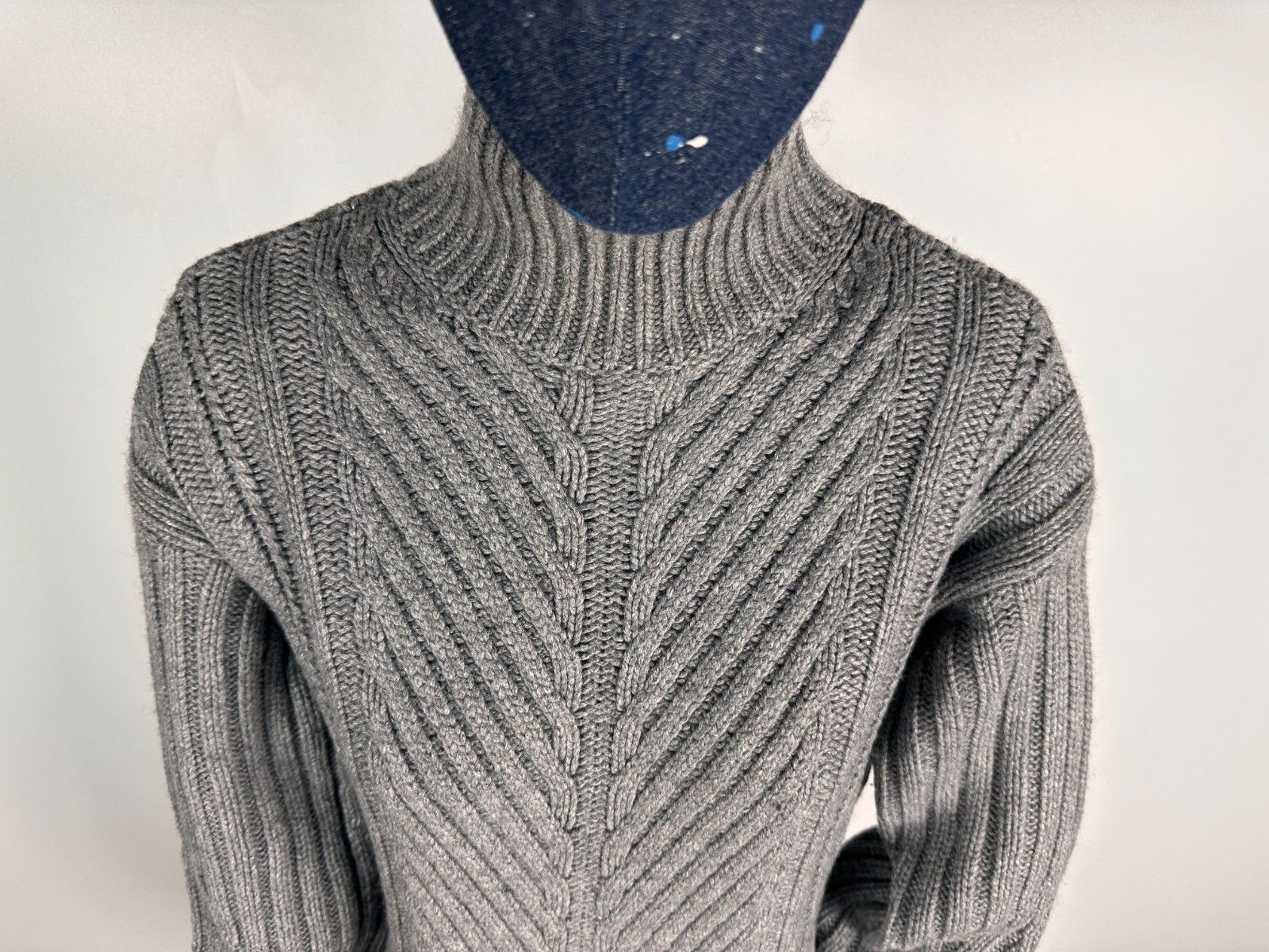 Massimo Dutti Massimo Dutti Italian Yarn Cable Knit Wool Jumper Sweater XS Size XS / US 0-2 / IT 36-38 - 2 Thumbnail