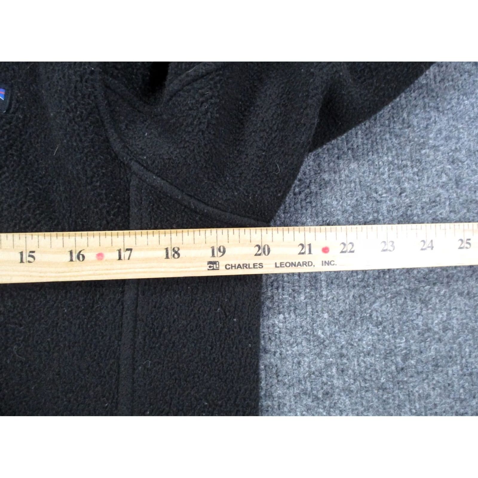 Patagonia Patagonia Jacket Womens L Black Synchilla Fleece Windbreaker Pockets 1/4 Zip Outdoor Outdoor 90s Mens? Size L / US 10 / IT 46 - 5 Thumbnail