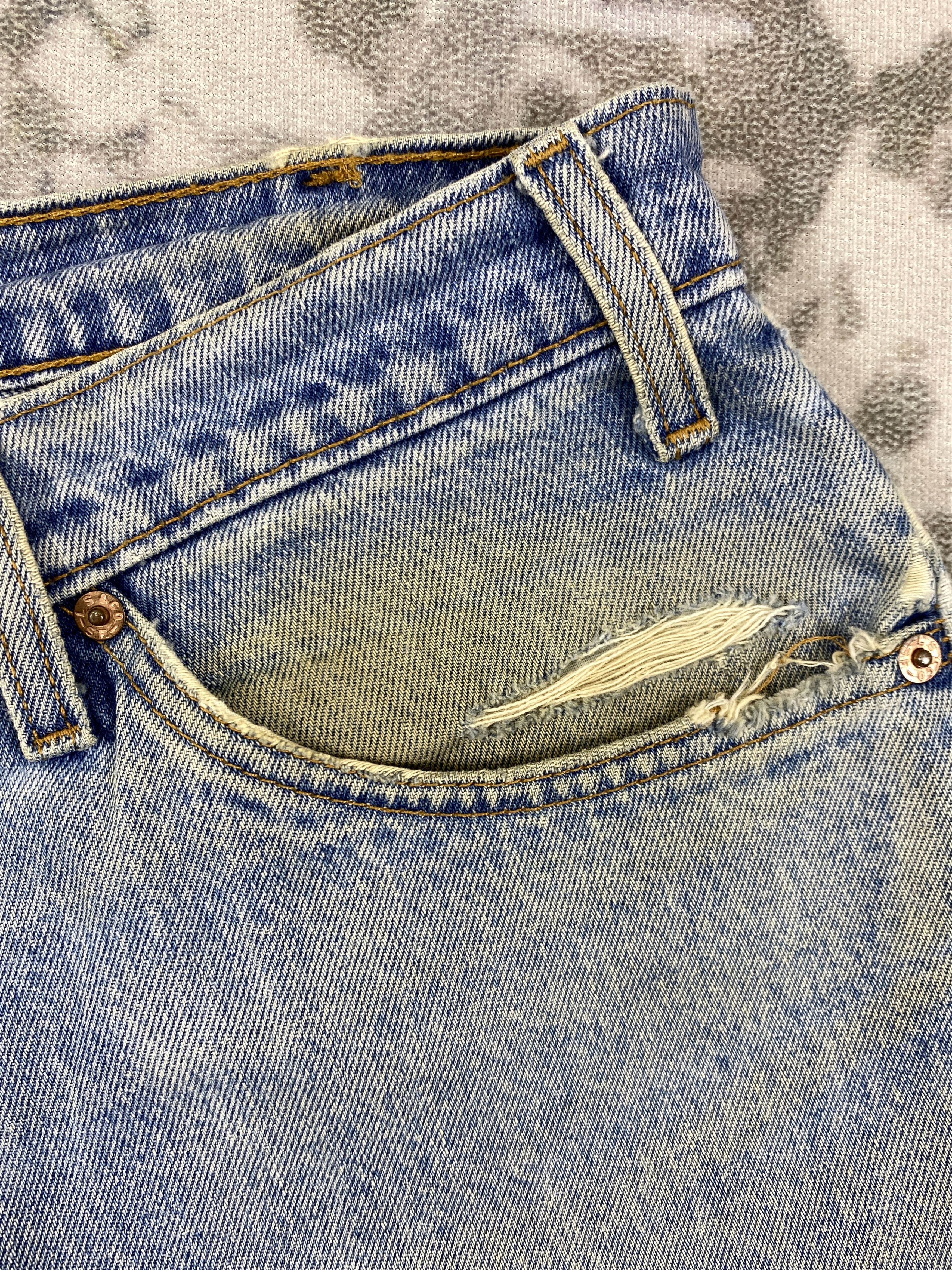 Levi's Light Blue Wash Vintage Levi's 560 38x30.5 Denim -JN1950 Size US 38 / EU 54 - 14 Thumbnail