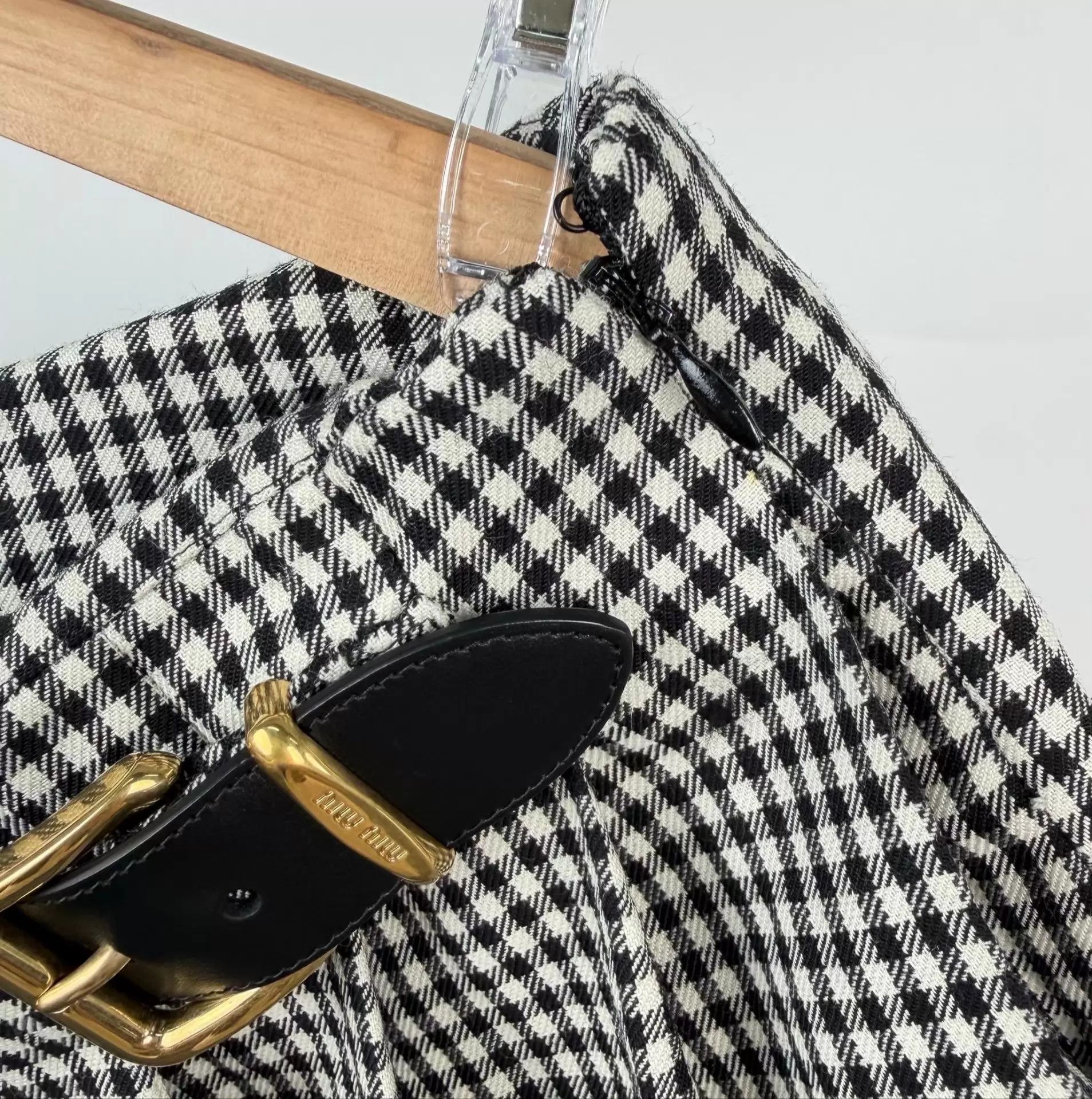Miu Miu MIU MIU Plaid Pleated Skirt 38 New With Tags Size 26" / US 2 / IT 38 - 7 Thumbnail