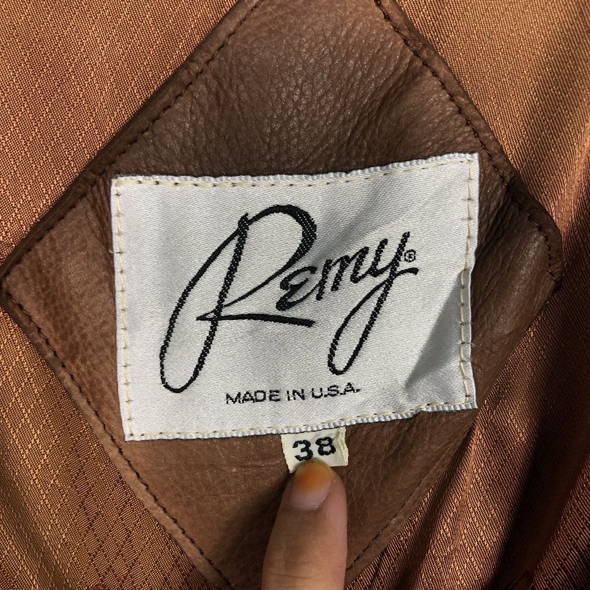 Japanese Brand Vintage Fly Bomber Leather Jacket Remy Blanket Issey Miyake Size US M / EU 48-50 / 2 - 19 Thumbnail
