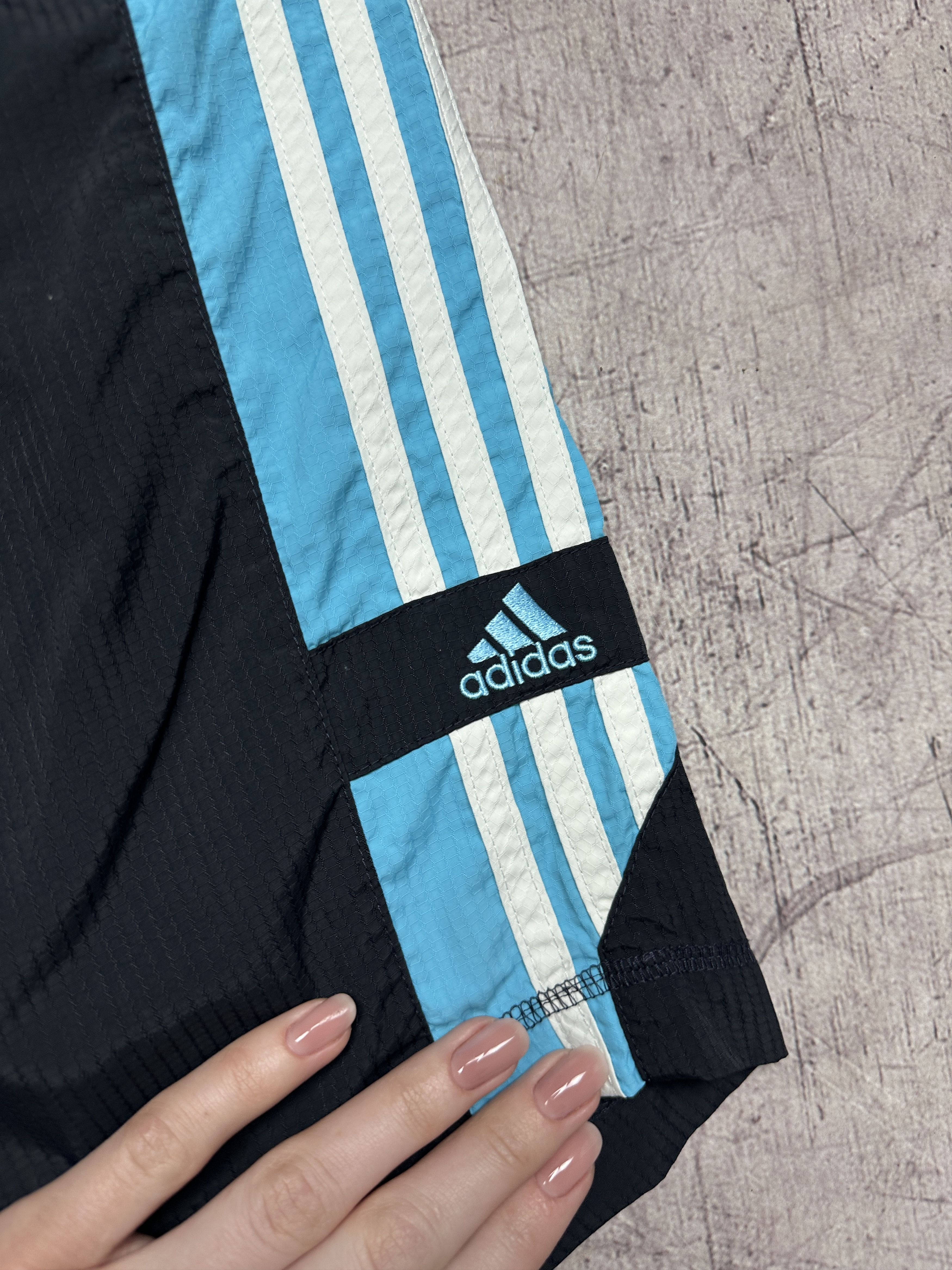 Adidas Adidas Vintage Mens Nylon Shorts Size US 36 / EU 52 - 3 Thumbnail
