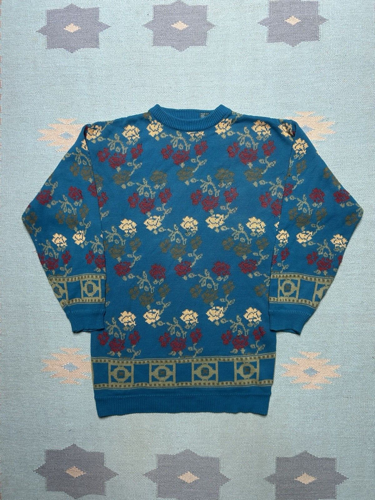 Vintage Vtg acrylic knit sweater flowers roses blue floral medium Size US M / EU 48-50 / 2 - 1 Thumbnail