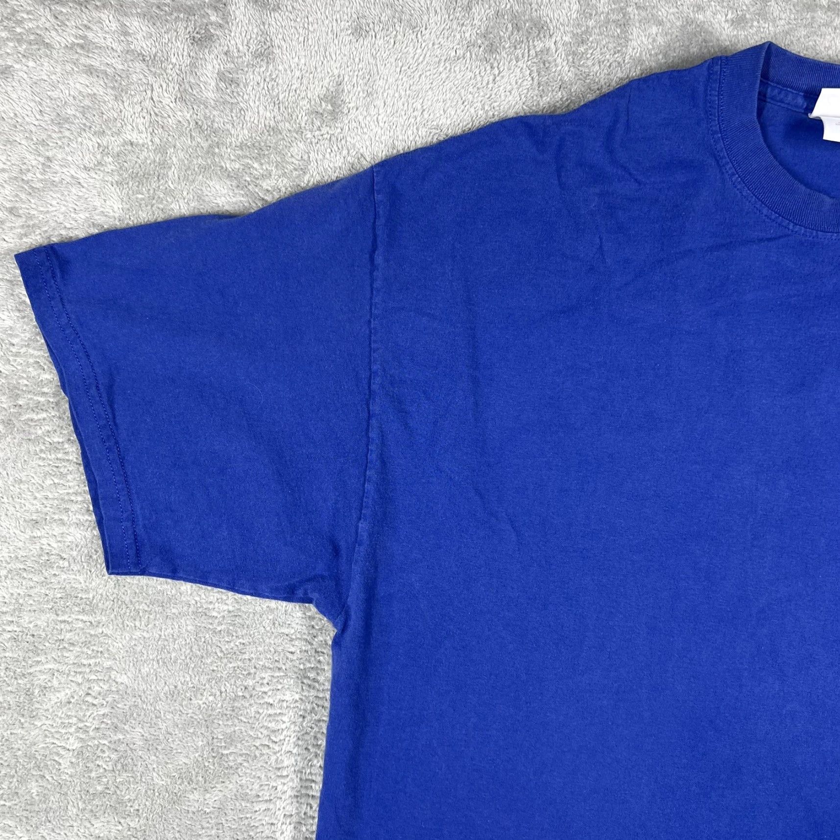 Gildan Skull and Crossbones T-Shirt Men's 2XL Royal Blue Gildan Heavy Cotton Graphic Tee Size US XXL / EU 58 / 5 - 4 Thumbnail