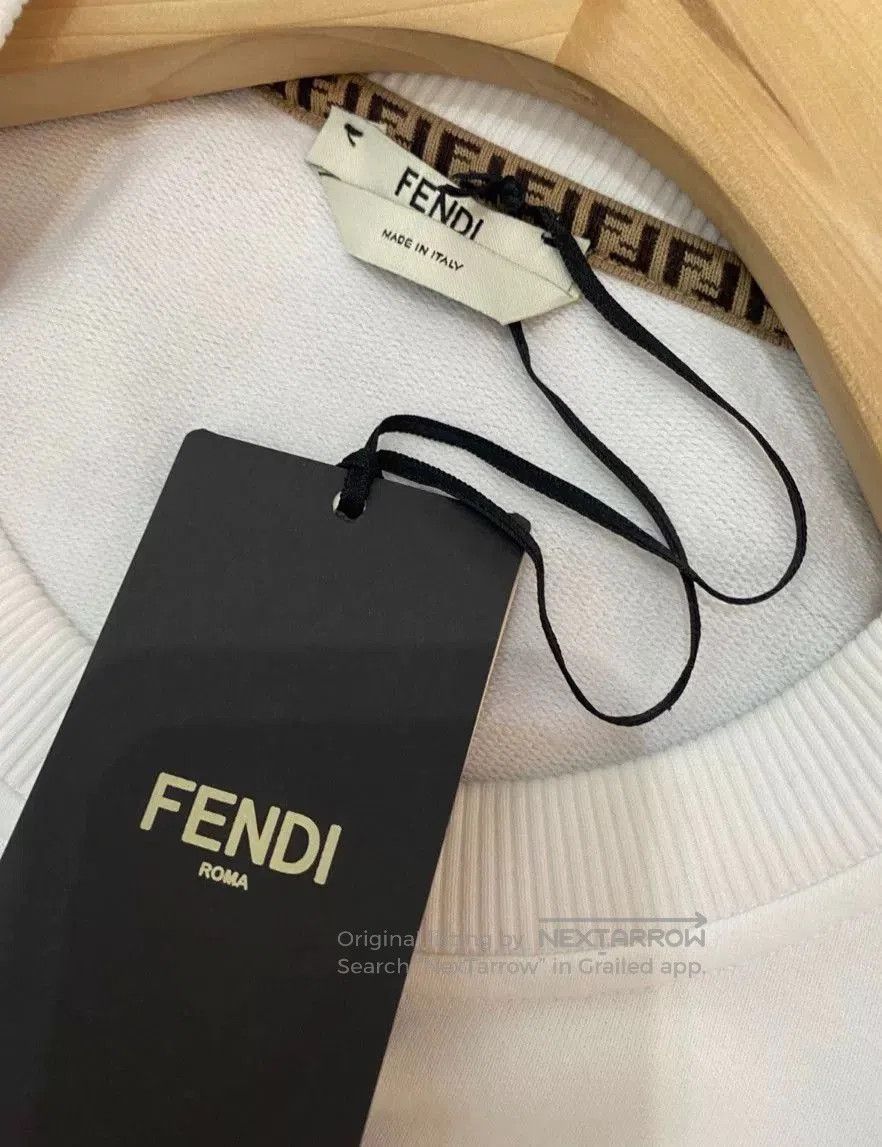 Fendi Fendi Women's Short Sweatshirt with Detachable Sleeves. Size XS / US 0-2 / IT 36-38 - 6 Thumbnail