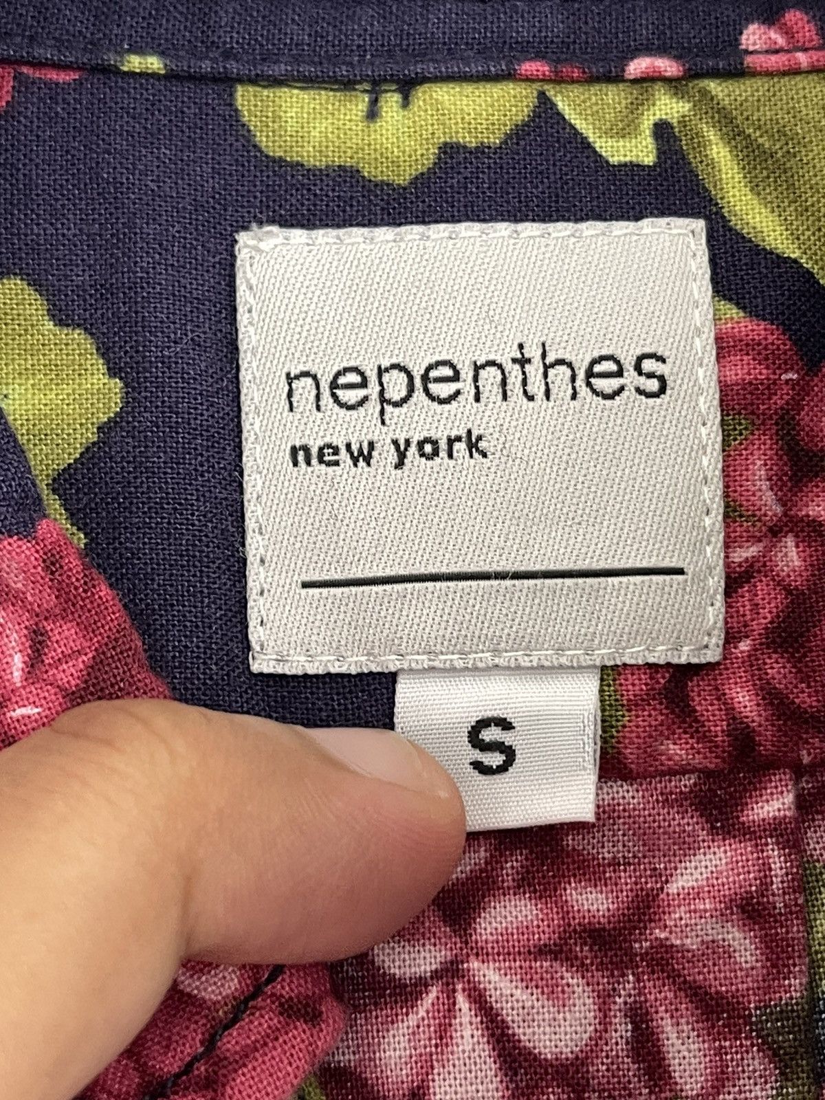 Nepenthes Nepenthes Floral Motive Button Shirts Size US S / EU 44-46 / 1 - 4 Thumbnail