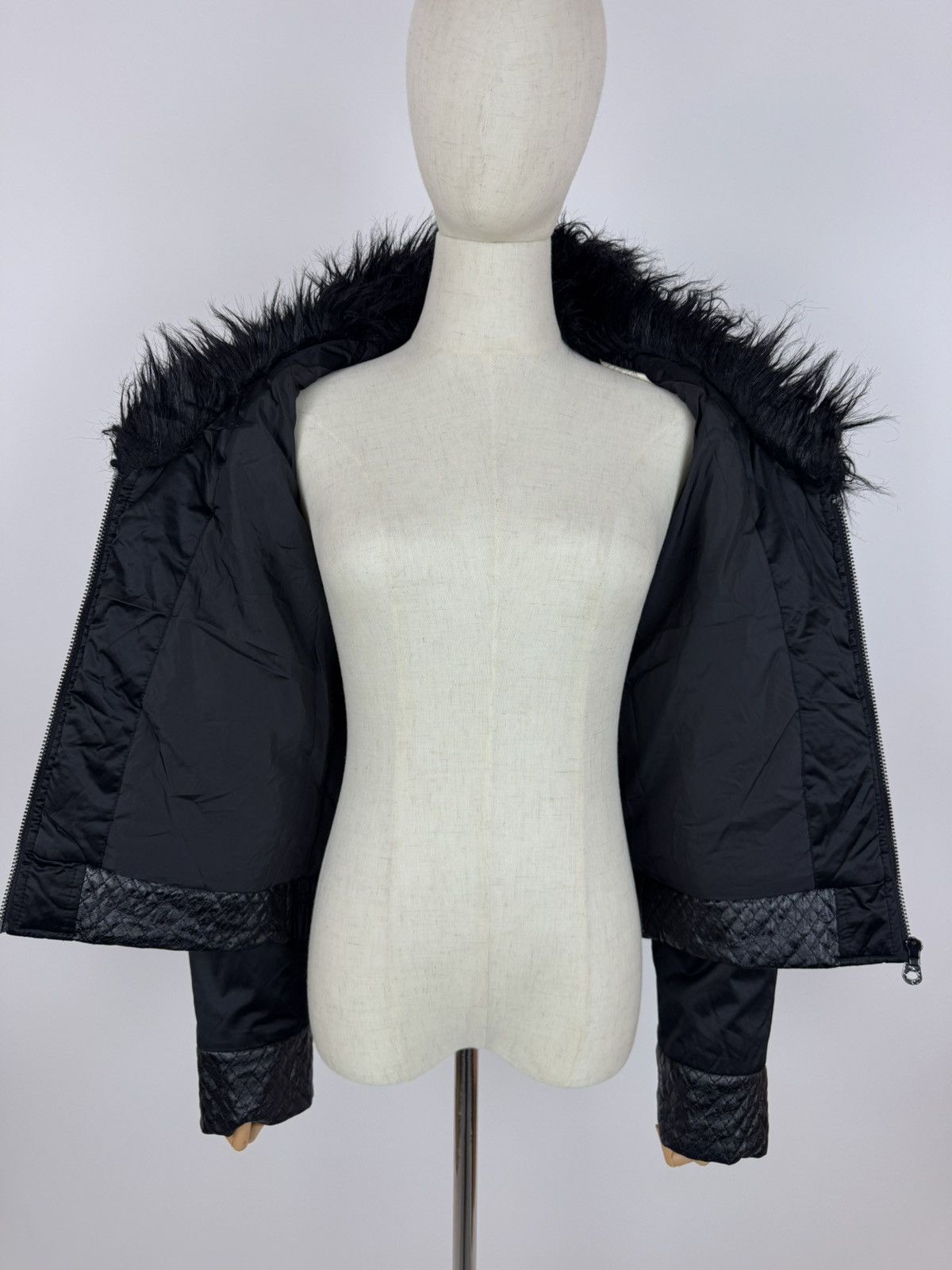Miss Sixty Miss Sixty Fur Trim Jacket Avant Garde style black Bomber Size S / US 4 / IT 40 - 8 Thumbnail