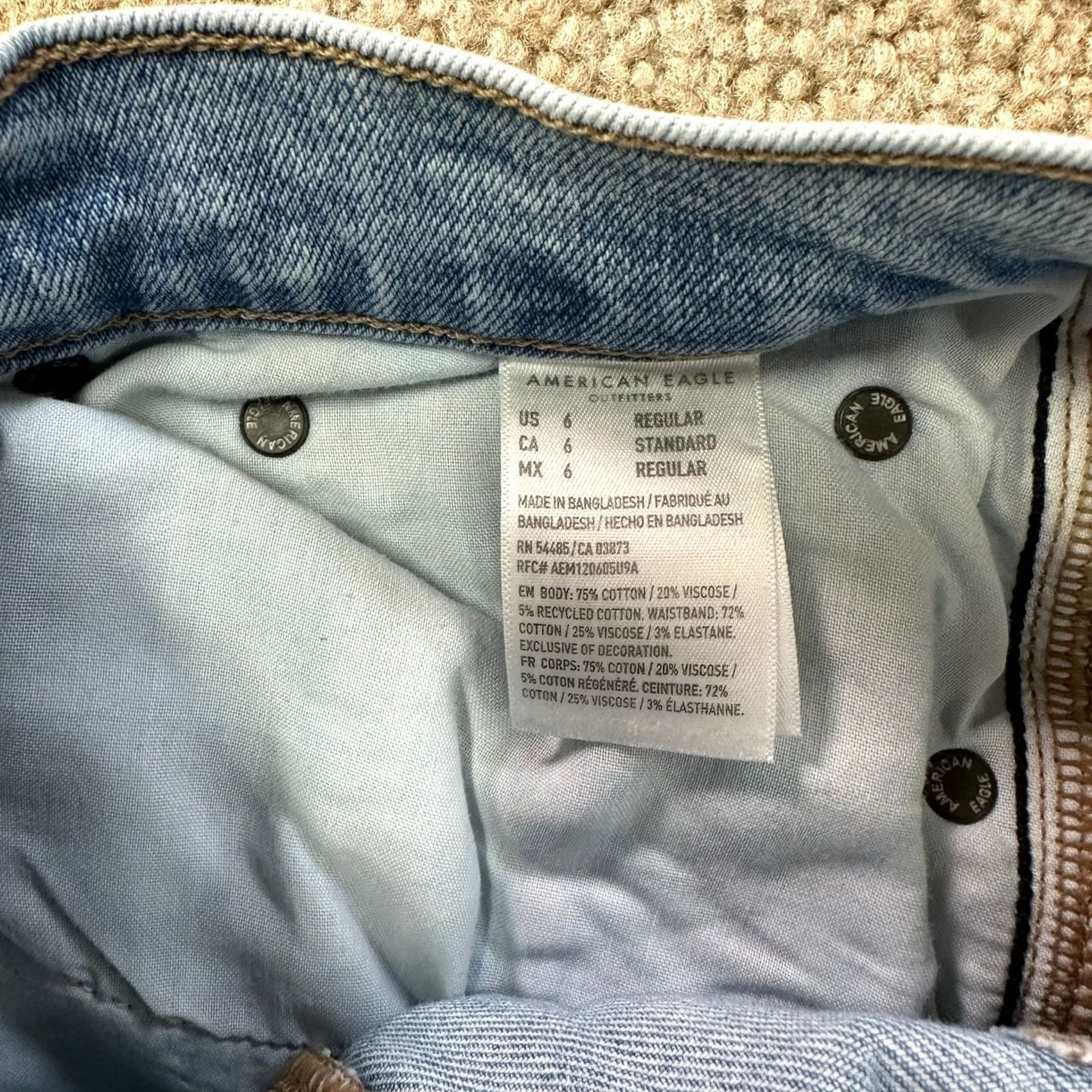 American Eagle Outfitters VINTAGE American Eagle Jeans Women 6 High Rise Baggy Straight Blue Denim 32 in 5-Pocket Distressed Regular 30 in Waist Mens Women Girls Size 28" / US 6 / IT 42 - 6 Thumbnail