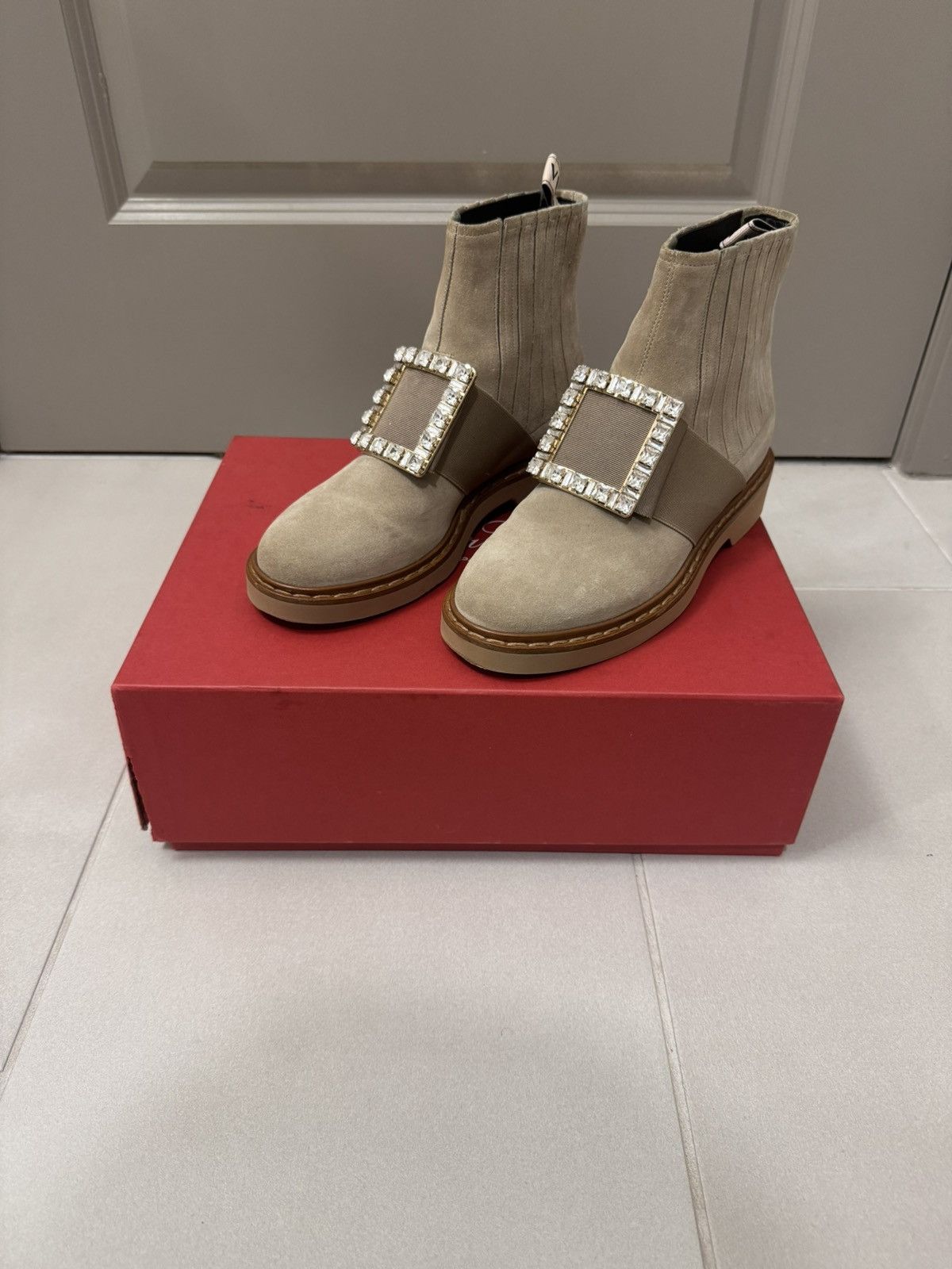 Roger Vivier Roger Vivier Suede Chelsea Boots Women Size 7 Strass Size US 7 / IT 37 - 5 Thumbnail
