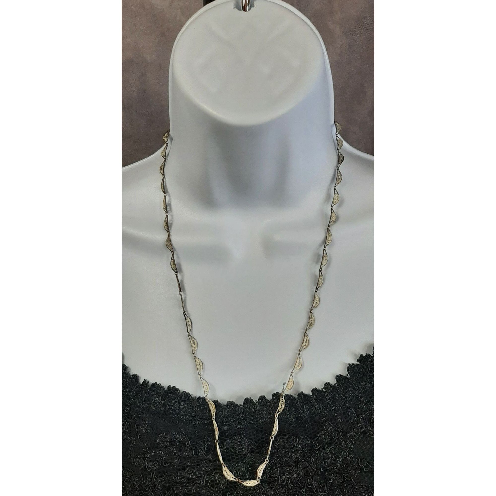 Other Vintage Napier Filigree Leaf White Painted Chain Necklace Size ONE SIZE - 1 Thumbnail