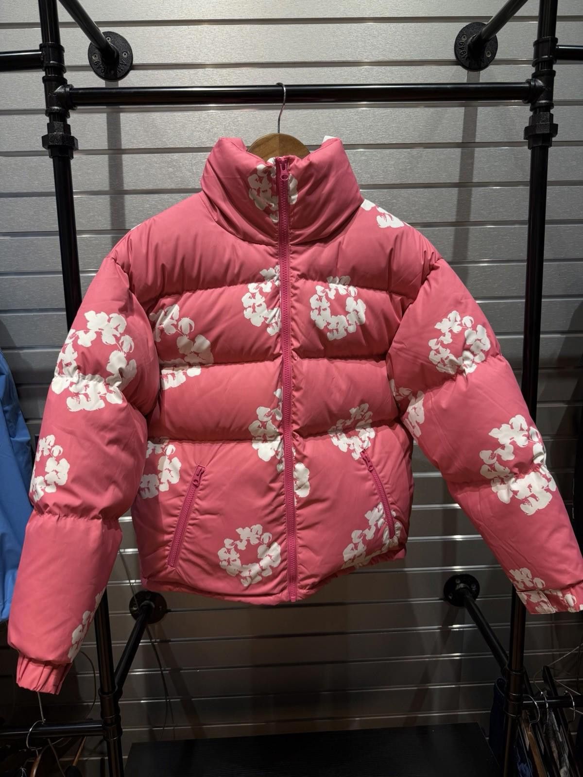 DENIM TEARS XS Cotton Wreath Puffer Jacket Denim Tears Coat New Pink Size US XS / EU 42 / 0 - 1 Thumbnail
