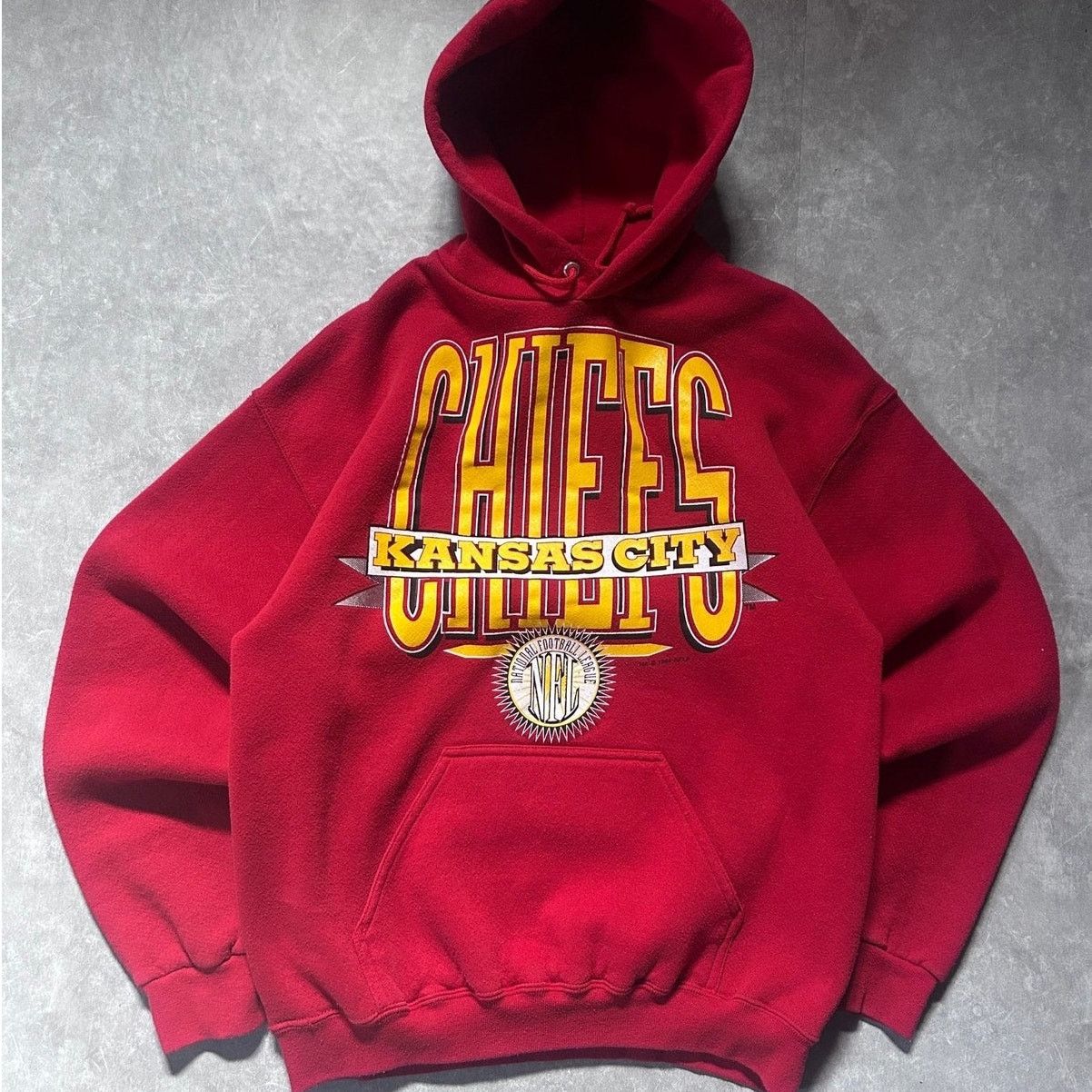 Logo 7 90s Vintage Kansas City Chiefs Logo7 Red Hoodie Size L Size L / US 10 / IT 46 - 1 Thumbnail