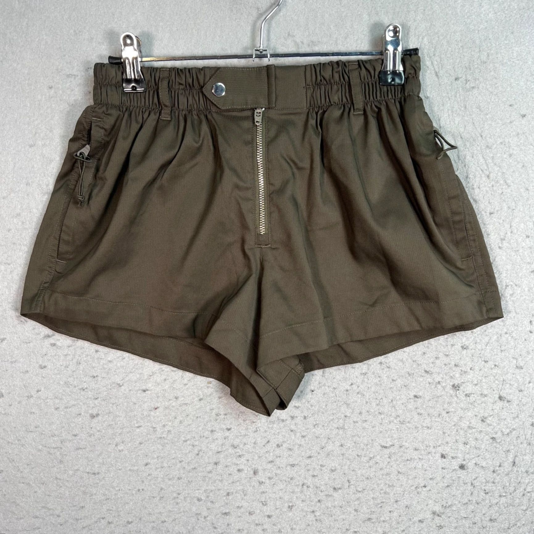 Girlfriend Collective VINTAGE Girlfriend Collective Womens 2XS Olive Green Zip Pleated Shorts Bermuda Casual Womens Size 24" / US 00 / IT 34 - 2 Thumbnail