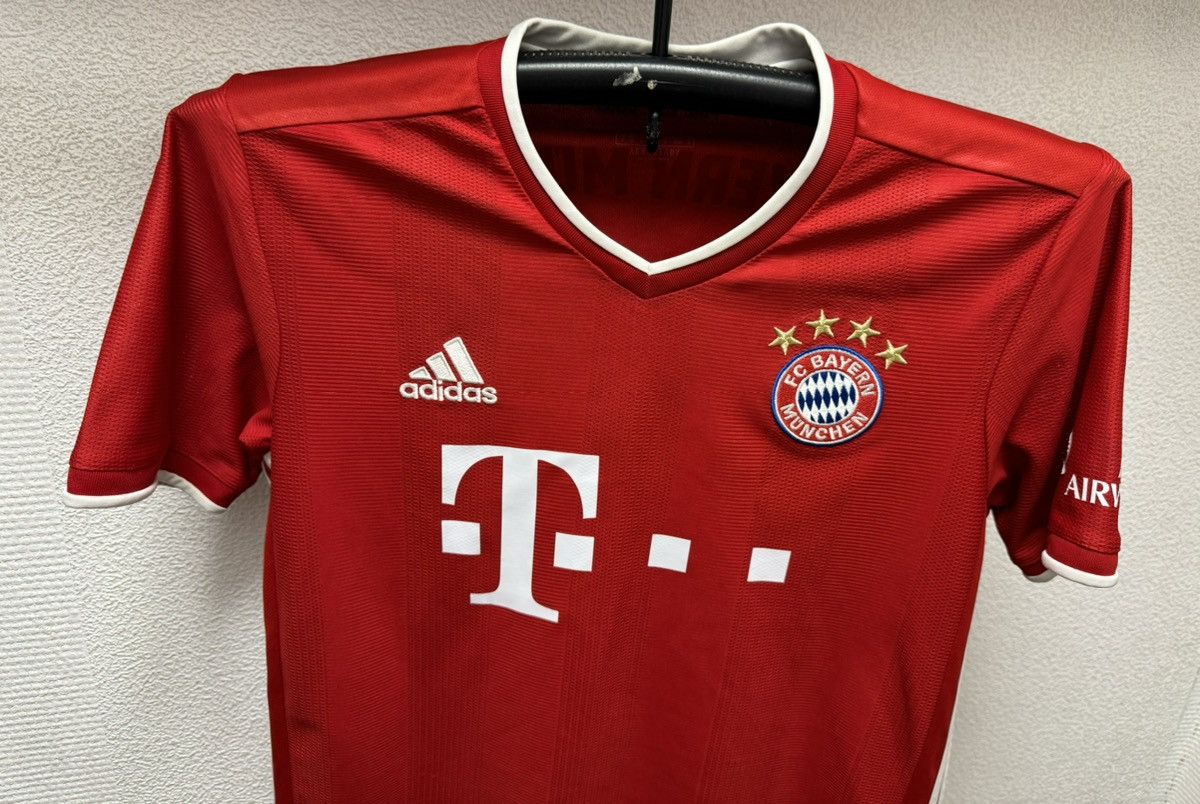 Adidas Bayern Munchen adidas soccer jersey M sz T-mobile Size US M / EU 48-50 / 2 - 4 Thumbnail