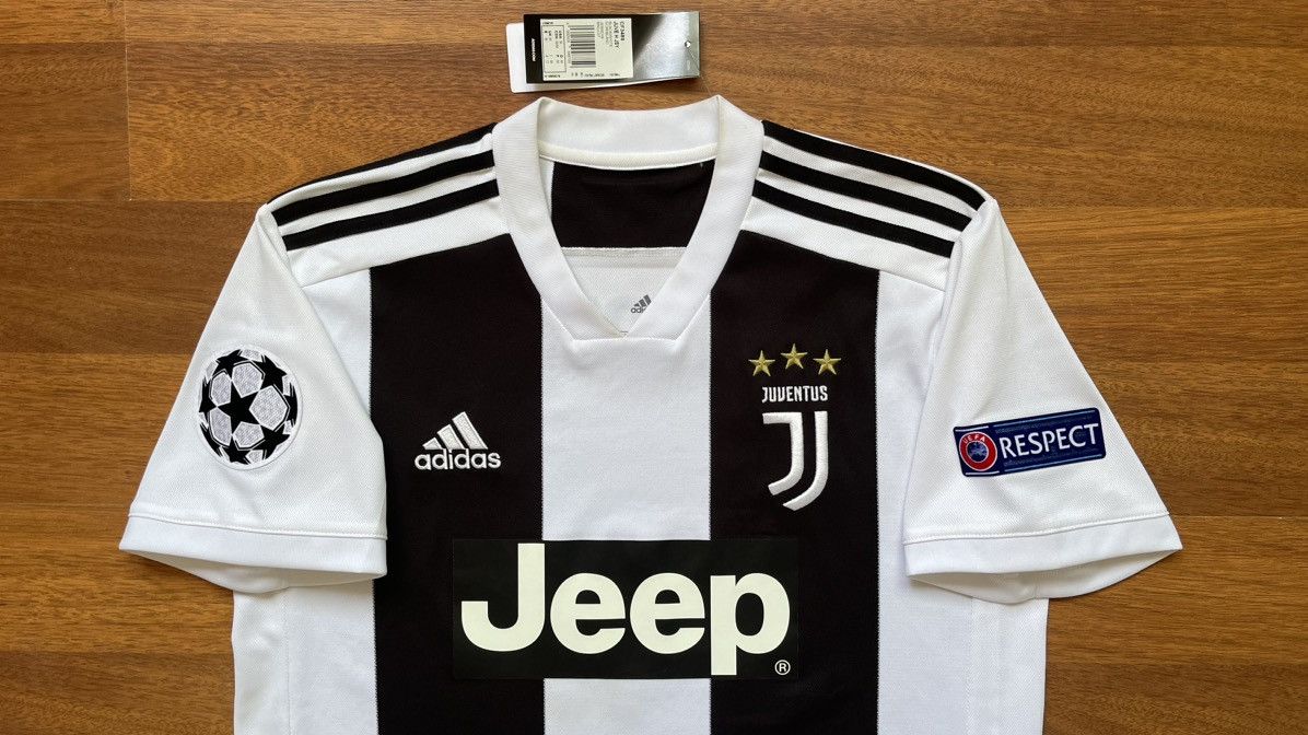 Adidas JUVENTUS ADIDAS 2018/2019 FOOTBALL HOME JERSEY #7 RONALDO Size US M / EU 48-50 / 2 - 3 Thumbnail