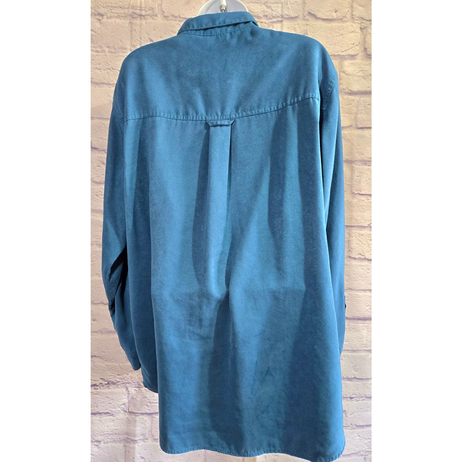 Other Chico's Design Blue Faux Suede Button Up Top 3 XL Soft Size XL / US 12-14 / IT 48-50 - 2 Thumbnail