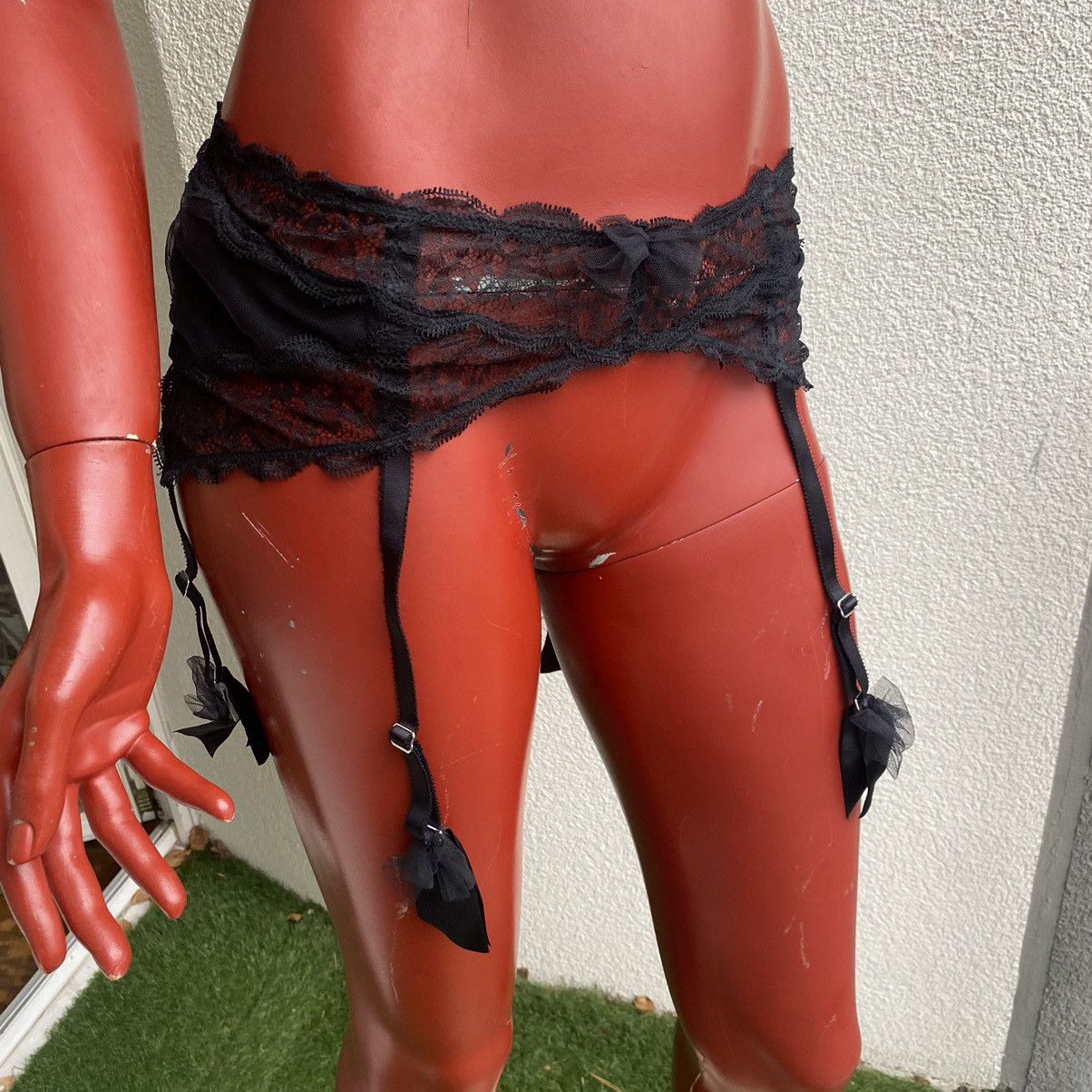 Victoria's Secret New victoria’s secret suspenders Size ONE SIZE - 5 Thumbnail