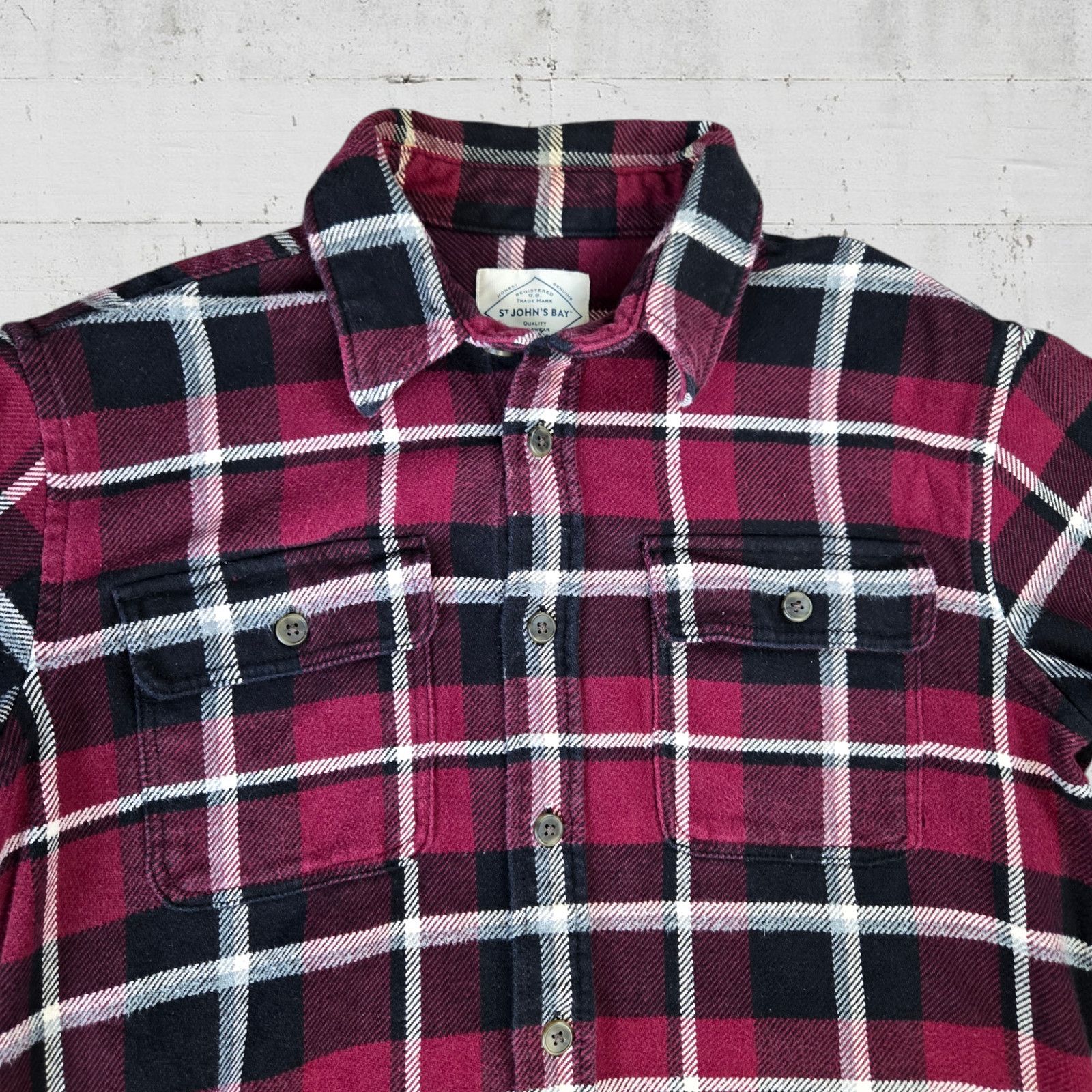 St. Johns Bay Dark Cherry Red Plaid Flannel Size Large Size US L / EU 52-54 / 3 - 3 Thumbnail