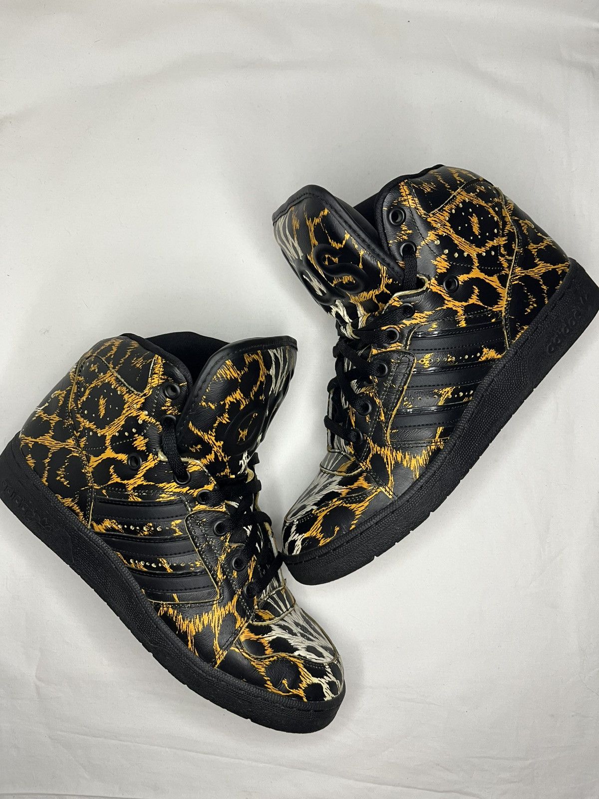 Adidas × Jeremy Scott ADIDAS JEREMY SCOTT BONES FUR/ADIDAS JS