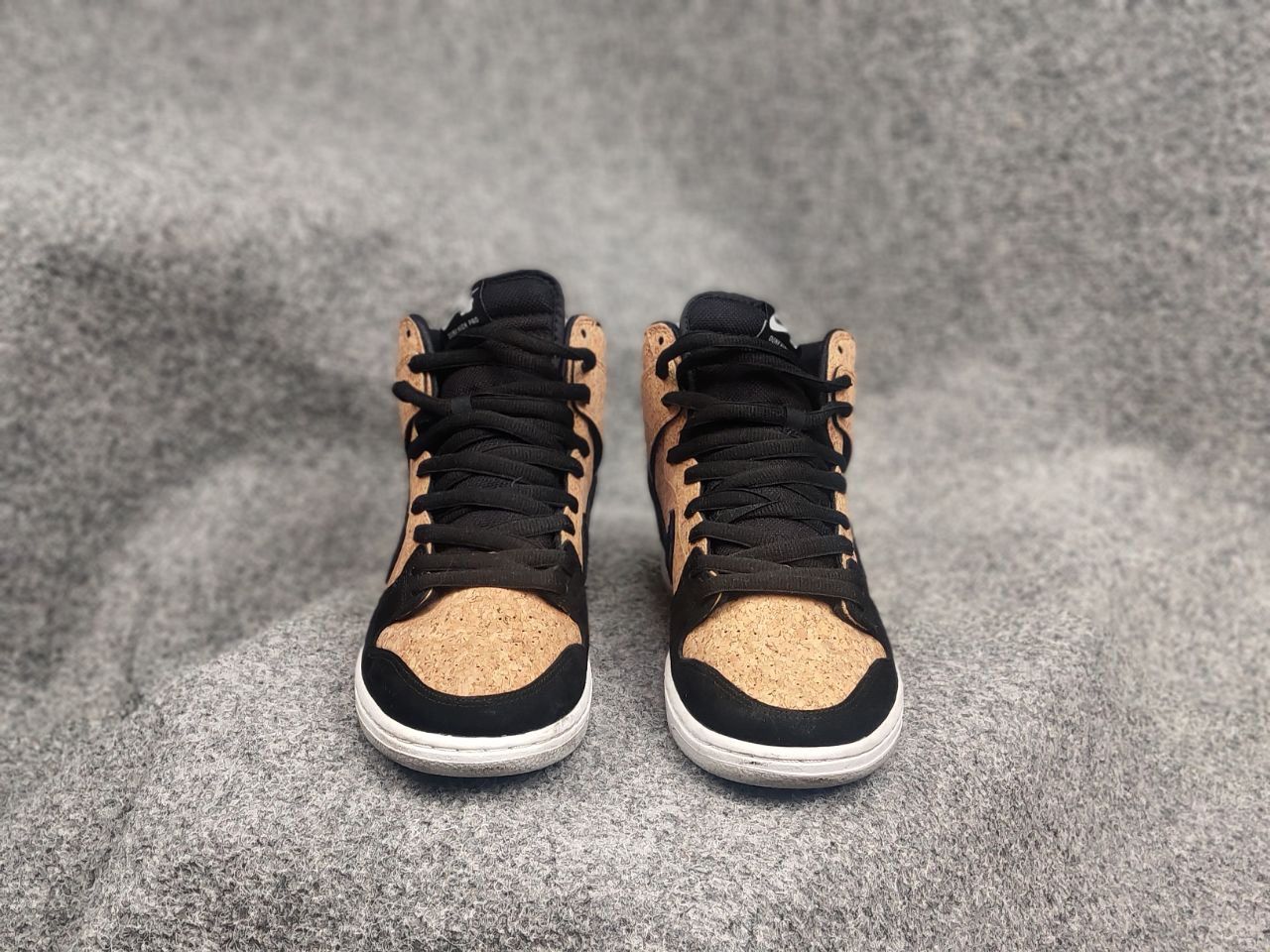 Nike Rare Nike SB Dunk High Premium SB Cork Authentic Sneakers Size US 10 / EU 43 - 9 Thumbnail