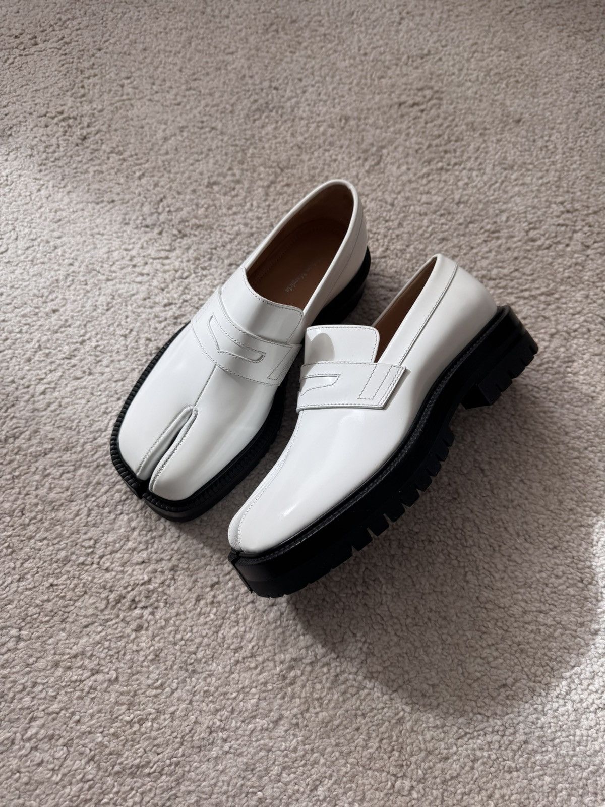 Maison Margiela Maison Margiela Tabi Loafers Brand New Size US 7 / IT 37 - 3 Thumbnail