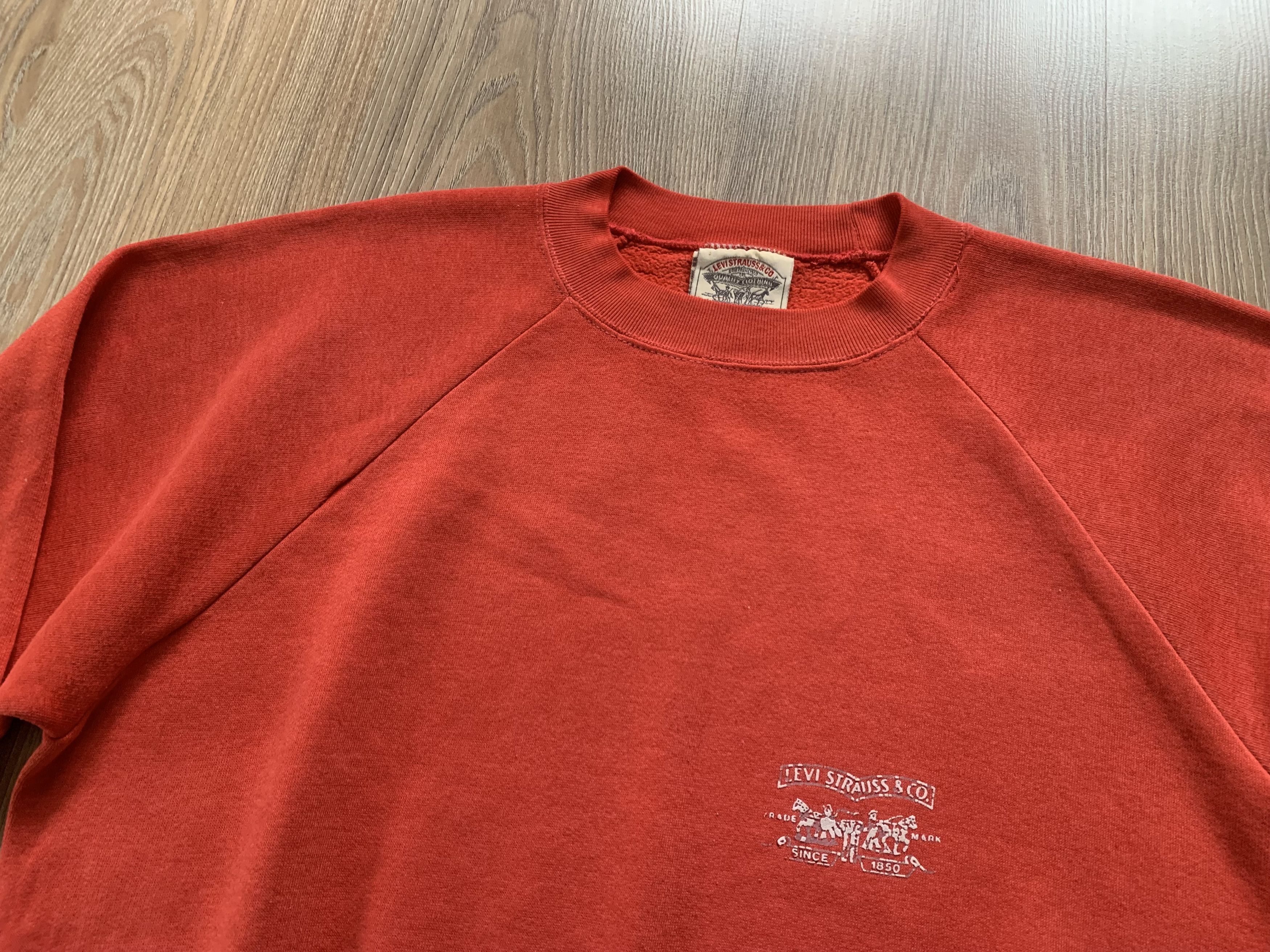 Levi's Rare Vintage Levi's Crewneck Logo Sweatshirt 80's Size US S / EU 44-46 / 1 - 4 Thumbnail