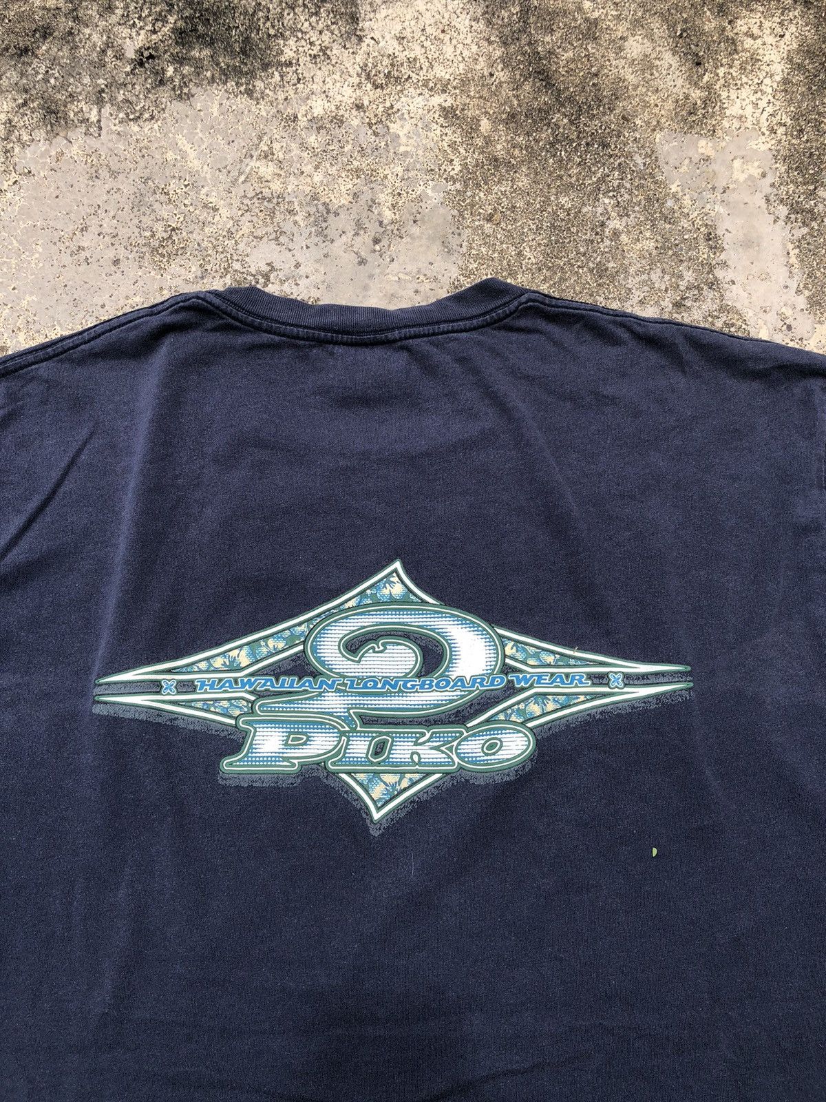 Quiksilver Vintage Y2K Sunfaded Piko Hawaiian Glitter Logo Backhit Tee Size US L / EU 52-54 / 3 - 3 Thumbnail