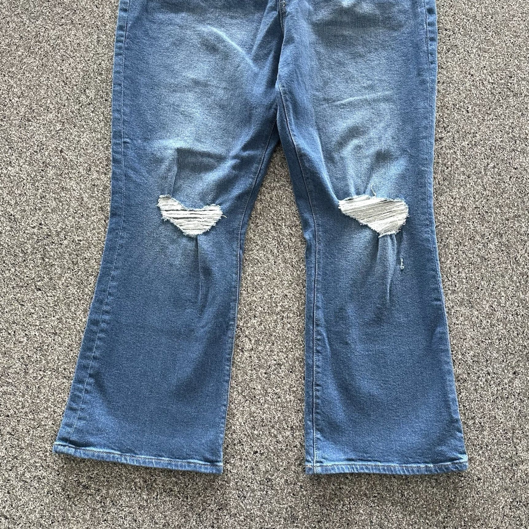 Ann Taylor Ann Taylor Loft Jeans Women’s 14 32x26 High Rise Crop Distressed Medium Jeans Size 24" / US 00 / IT 34 - 3 Thumbnail