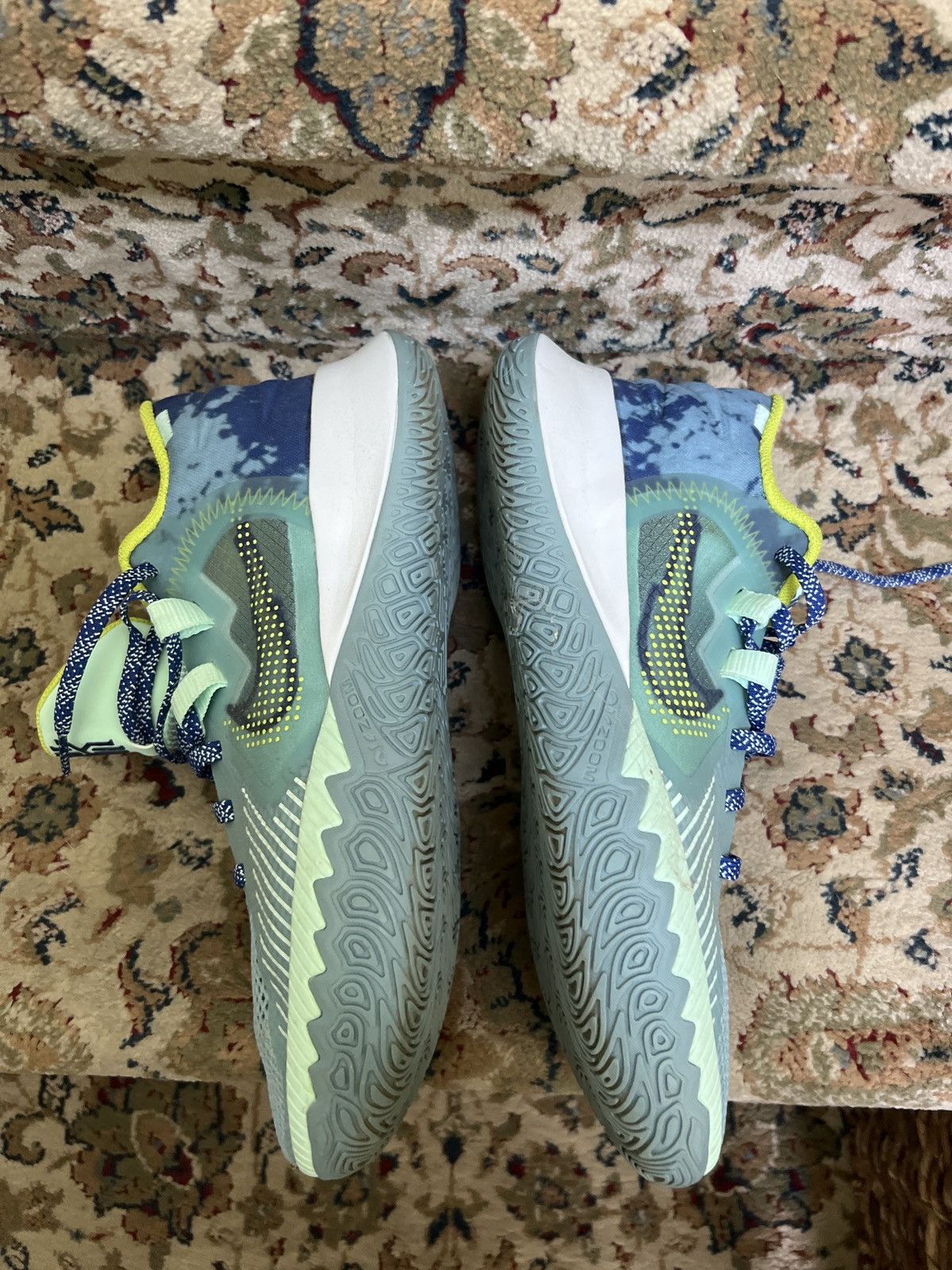 Nike Rare Kyrie 5 Size US 7.5 / EU 40-41 - 9 Thumbnail