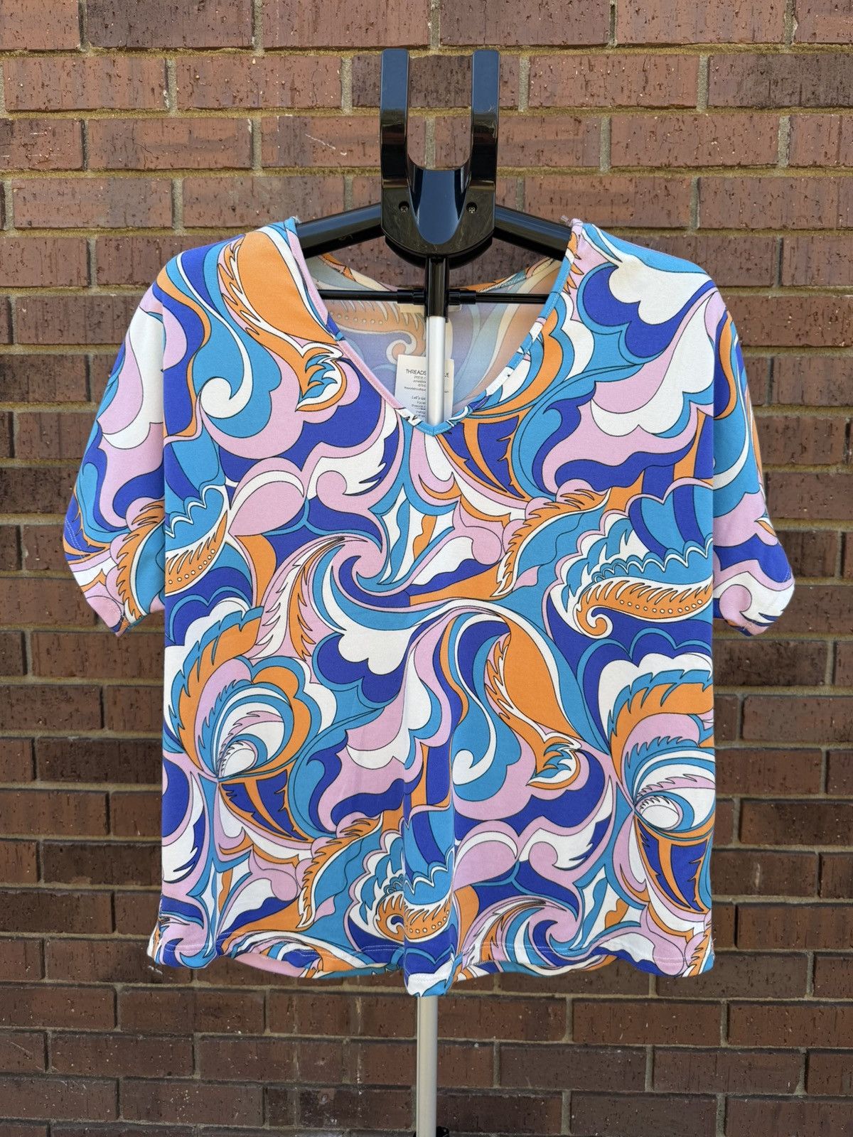 Other Entro USA Abstract VNeck Top MultiColor Short Sleeve Relaxed Size S / US 4 / IT 40 - 1 Thumbnail