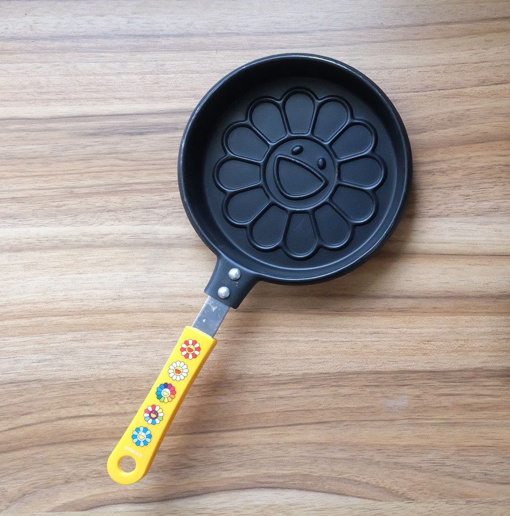 Takashi Murakami Murakami Flower Pancake Pan Size ONE SIZE - 1 Thumbnail