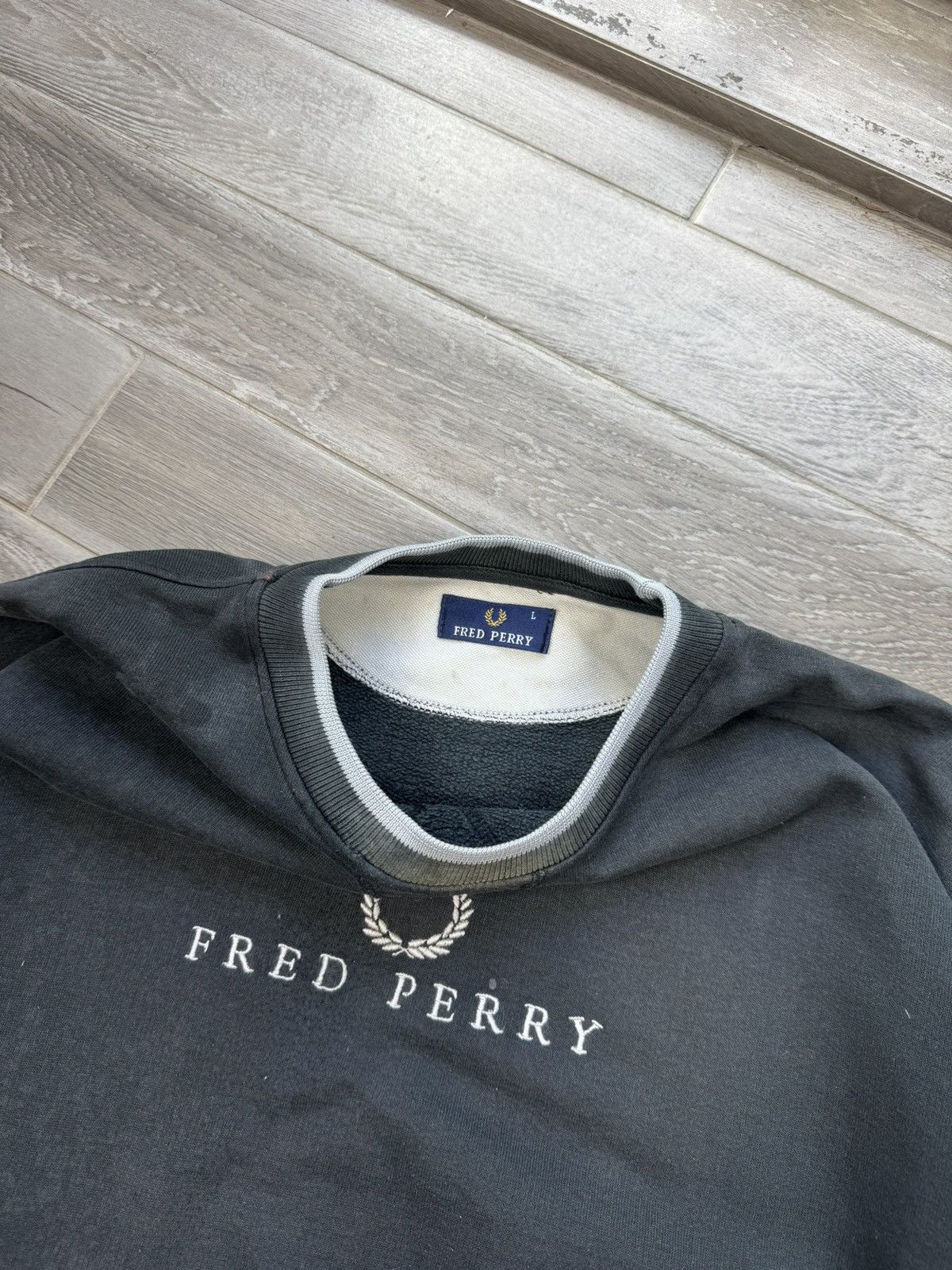Fred Perry Vintage Fred Perry Centre Logo Archive Sweatshirt Size US L / EU 52-54 / 3 - 5 Thumbnail