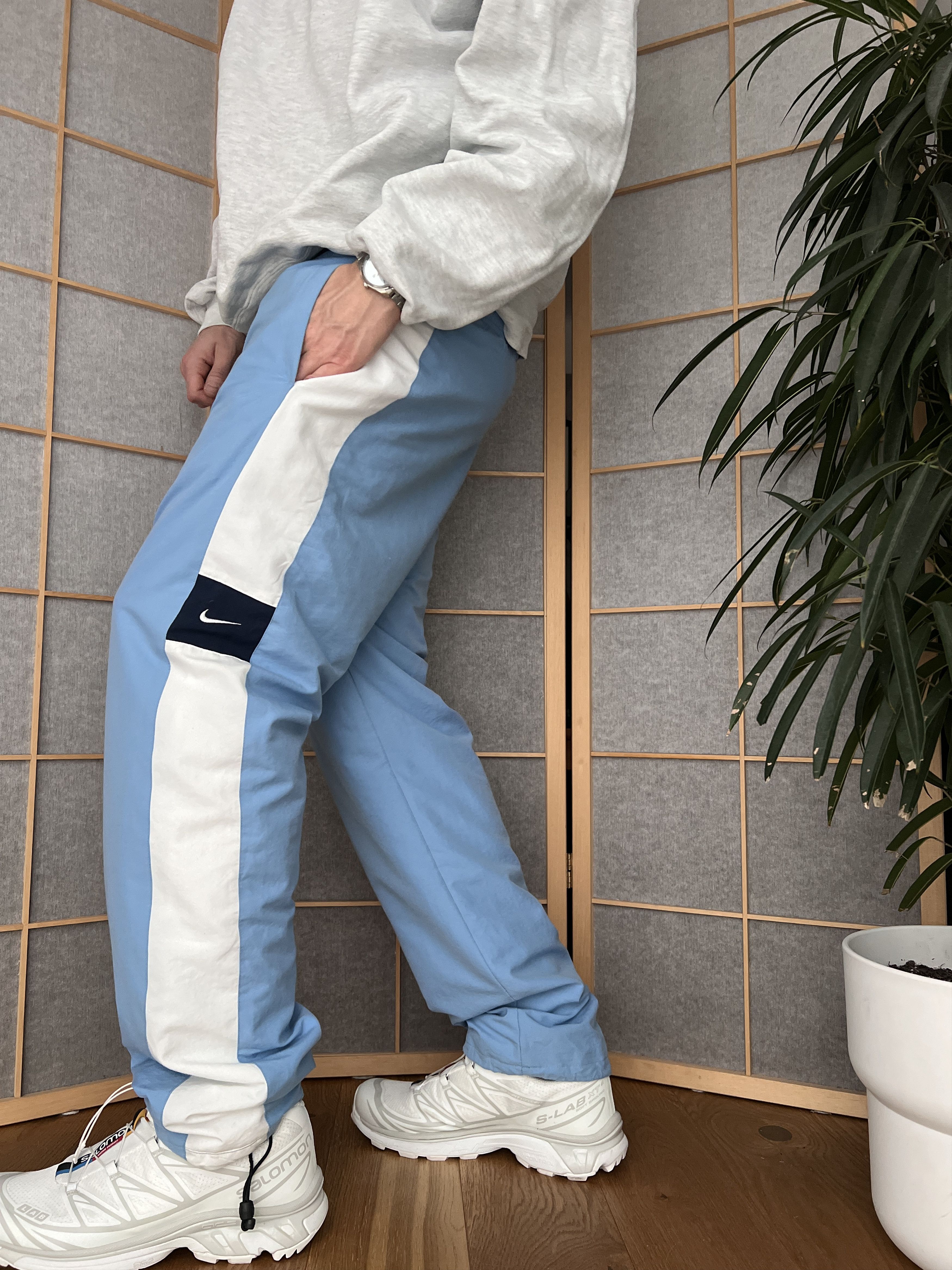 Nike Nike vintage 2000s baby blue track pants nylon joggers rare Size US 32 / EU 48 - 4 Thumbnail